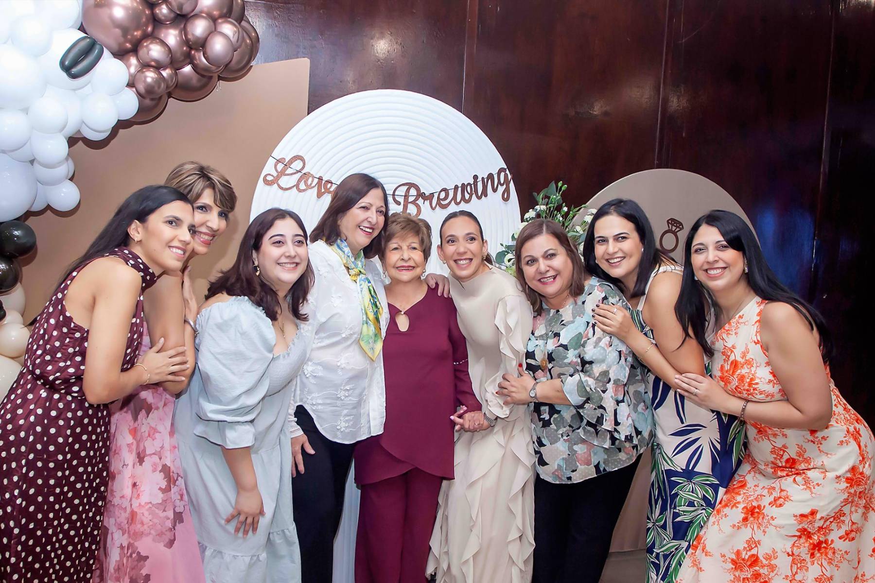Sofía Abudayeh, Lilian Jaar, Julia Jiménez, Julie Jiménez, Maruca Faraj, Camila Hasfura, Liset Aude, Alejandra Aude e Isabella Jiménez.