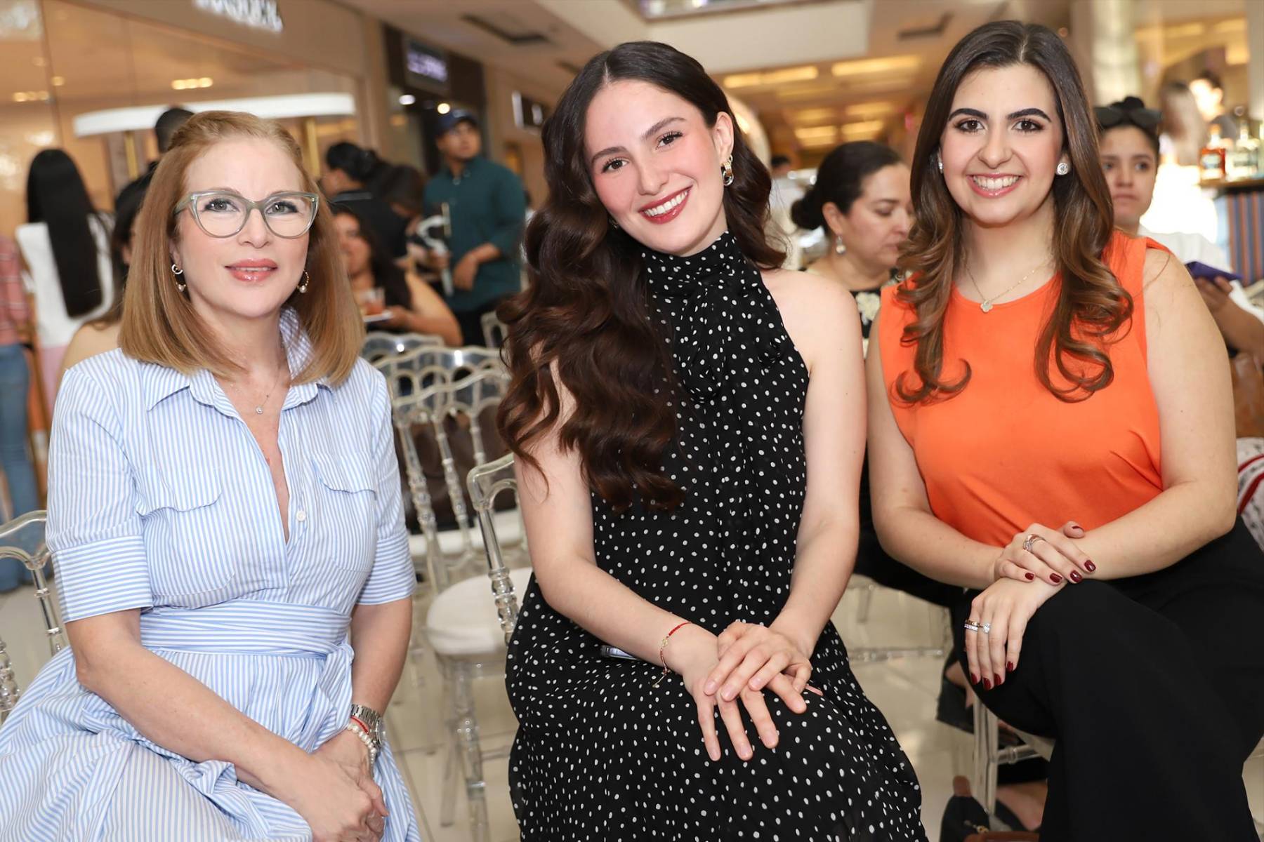 Tissy Lardizabal, Antonella Balleta y Stephanie Anne.