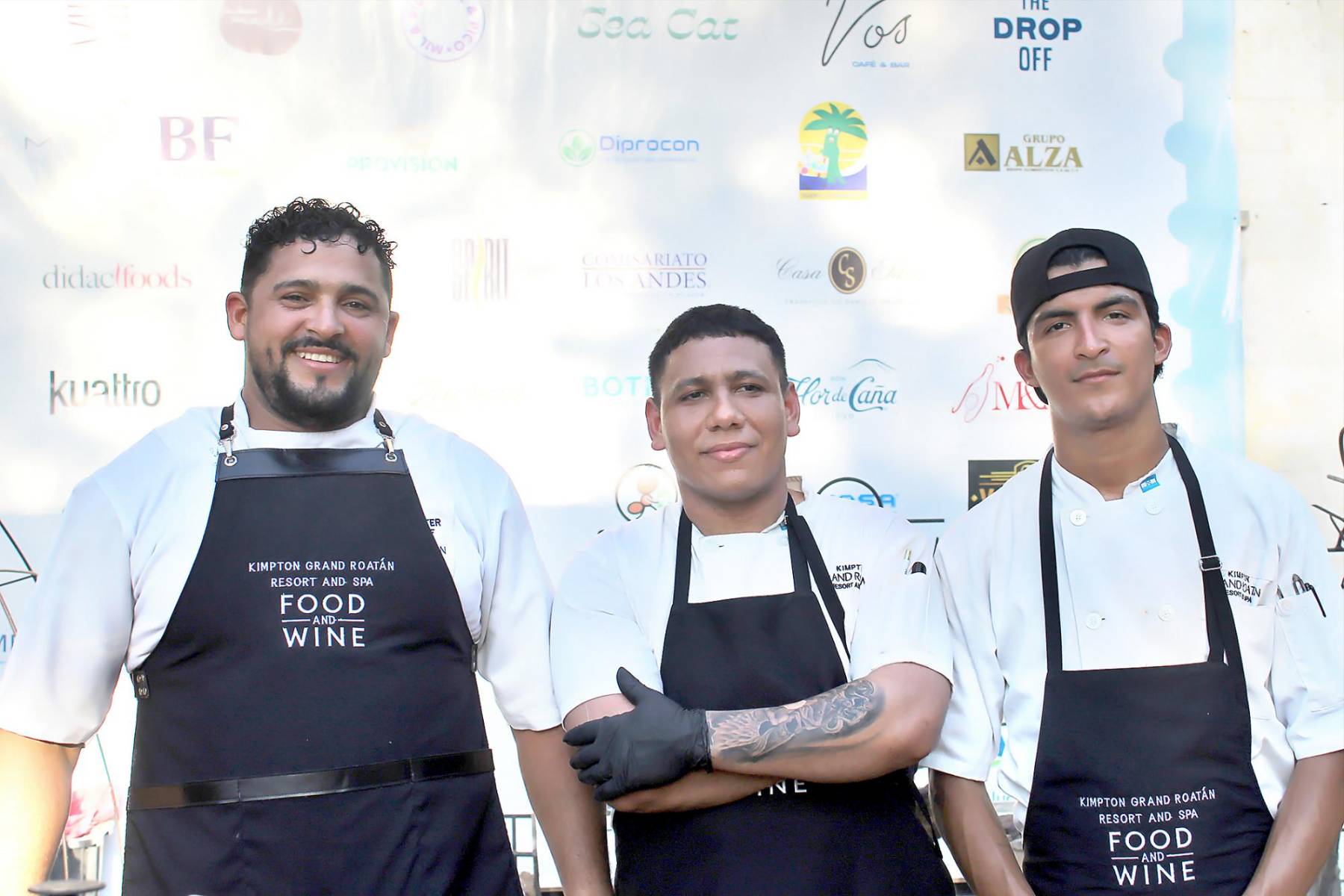 Iván Webster, Seryi Woodz y Josué Rodríguez.
