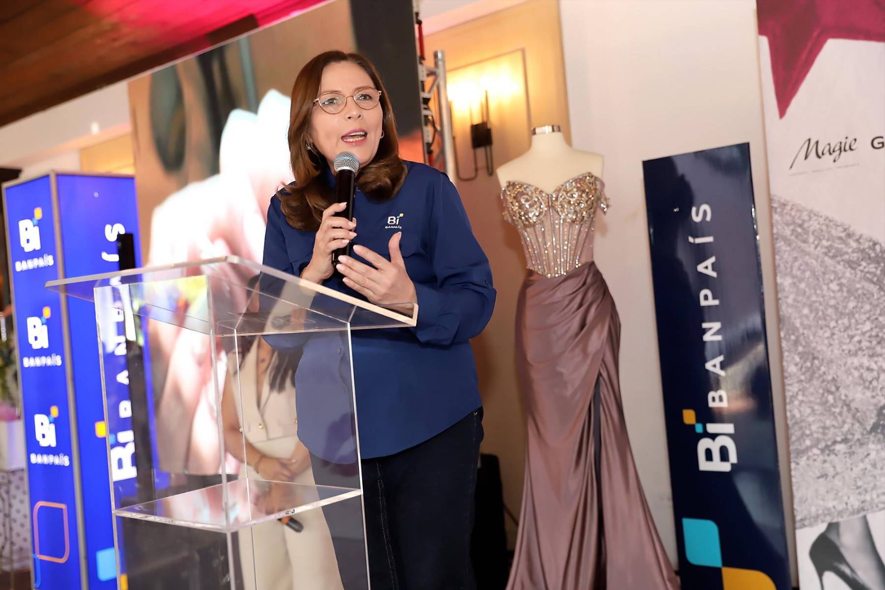 Nidia Manzanares, representante de BANPAÍS.