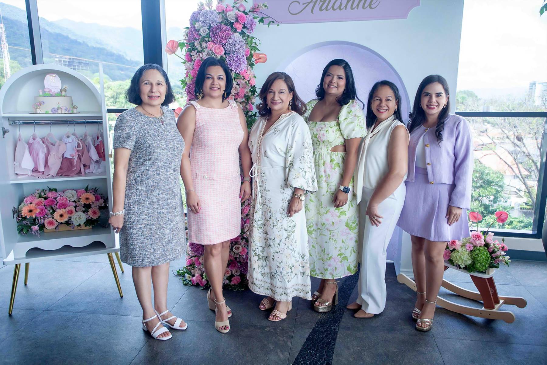 Andrea Portillo, Clelia Paredes, Ana Bados, Stephanie Bados, Angela Portillo y Ángela María Enamorado.