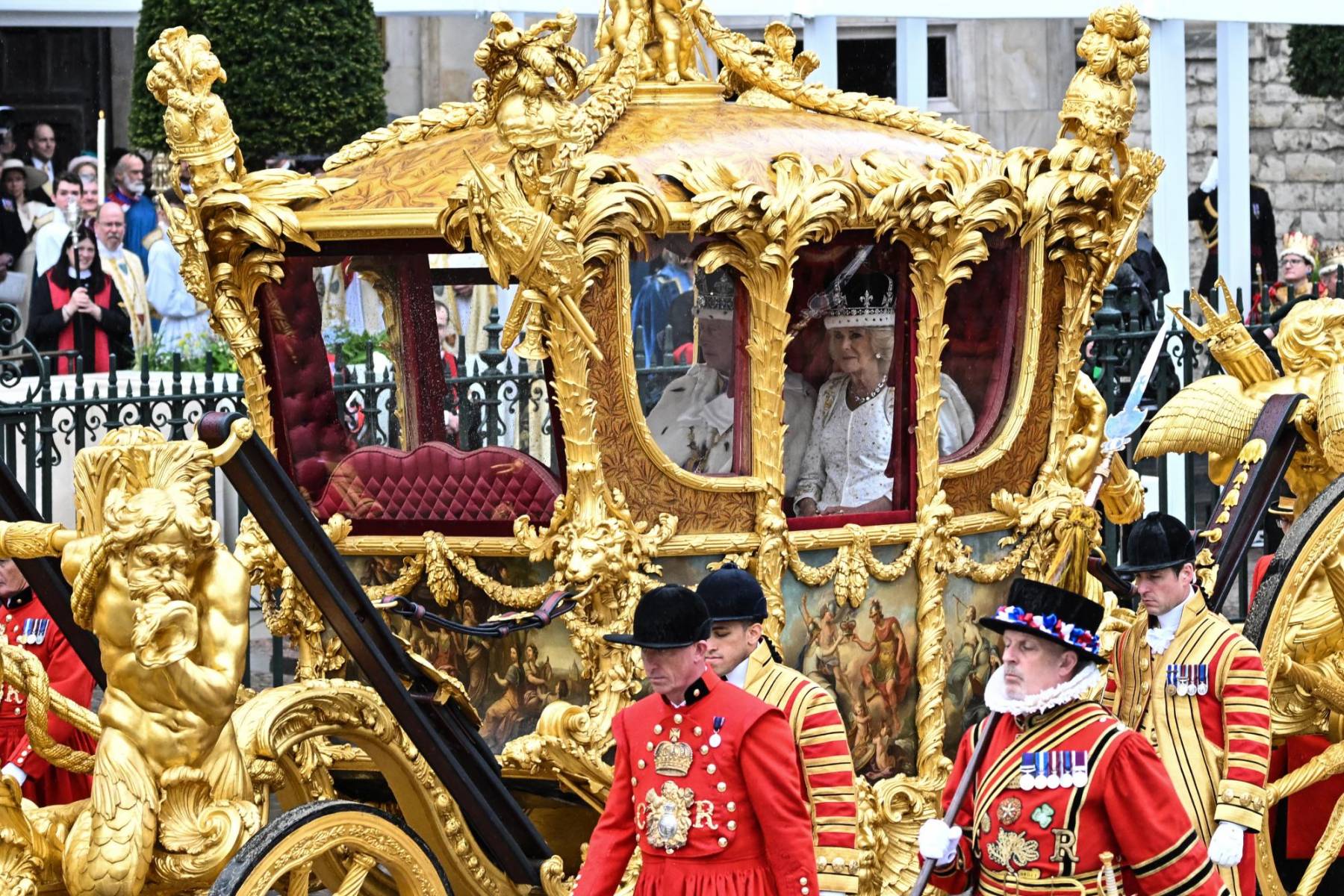 La procesión de coronación de Carlos III y Camila