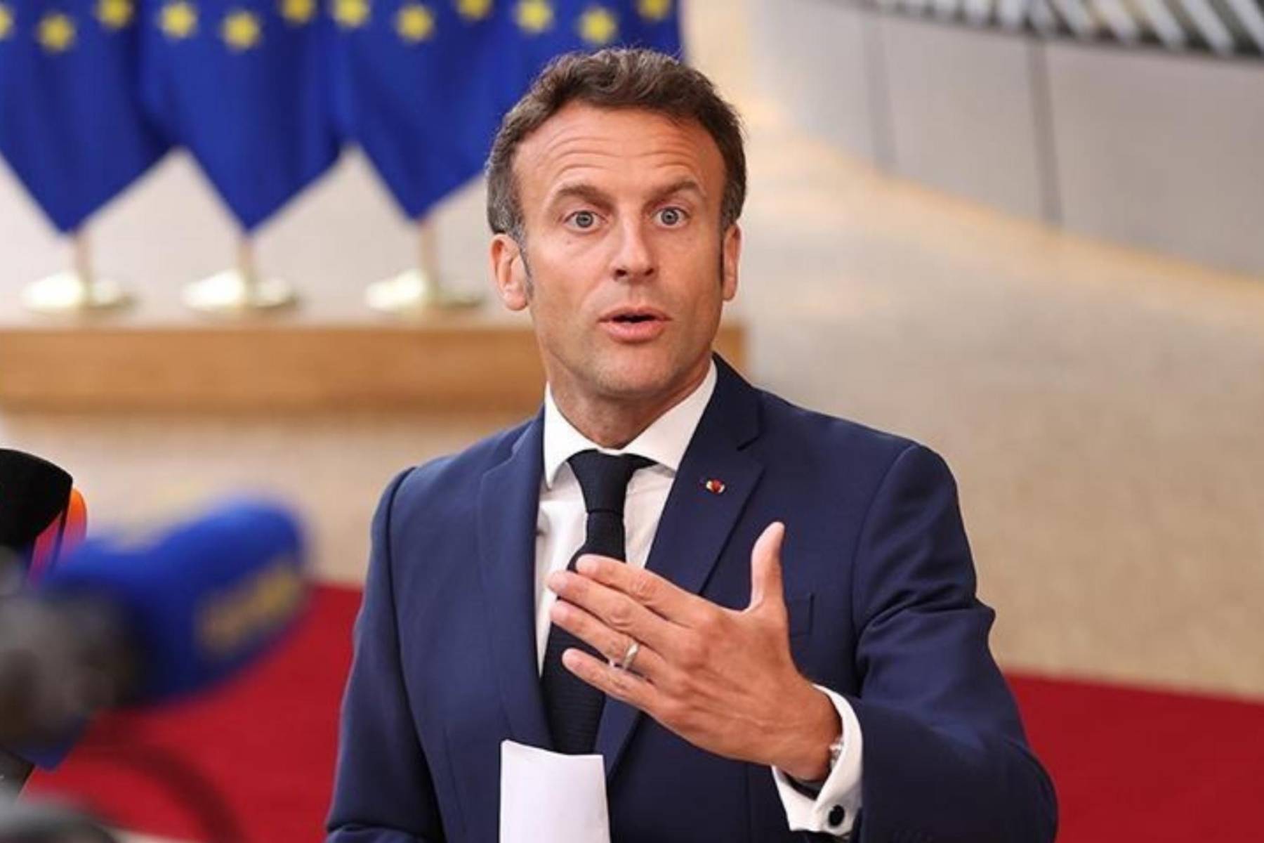 <b>Emmanuel Macron:</b> Presidente de Francia, figura central del eje político europeo. 