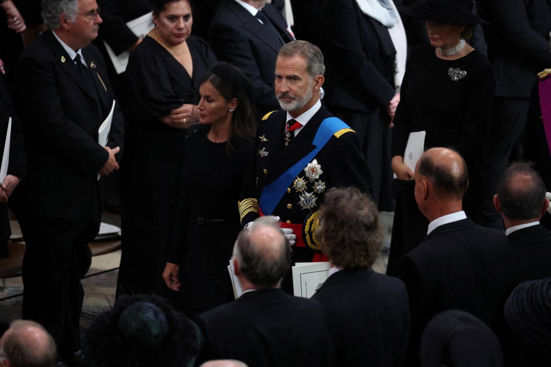 El rey Felipe de España y su esposa la reina Letizia (Photo by PHIL NOBLE / POOL / AFP)
