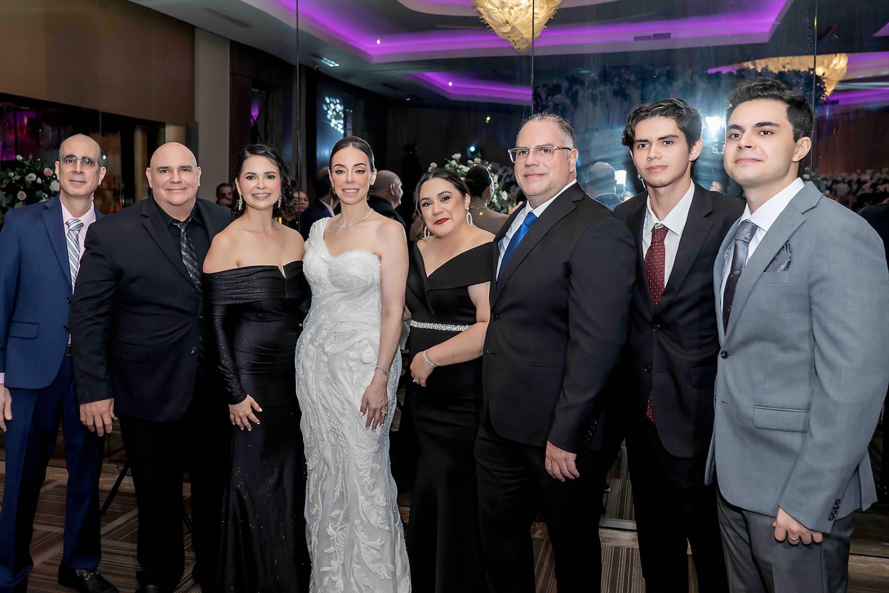 Juan Panayotti, César Guerrino, Sandra Cerna, Liz Bendeck, María Eugenia Guerrino, Gino Guerrino, Gino Guerrino hijo, Cesar Gabriel Panayotti. 