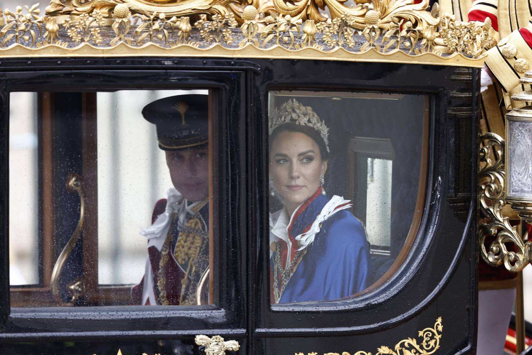 Los príncipes de Gales en la coronación del rey Carlos III