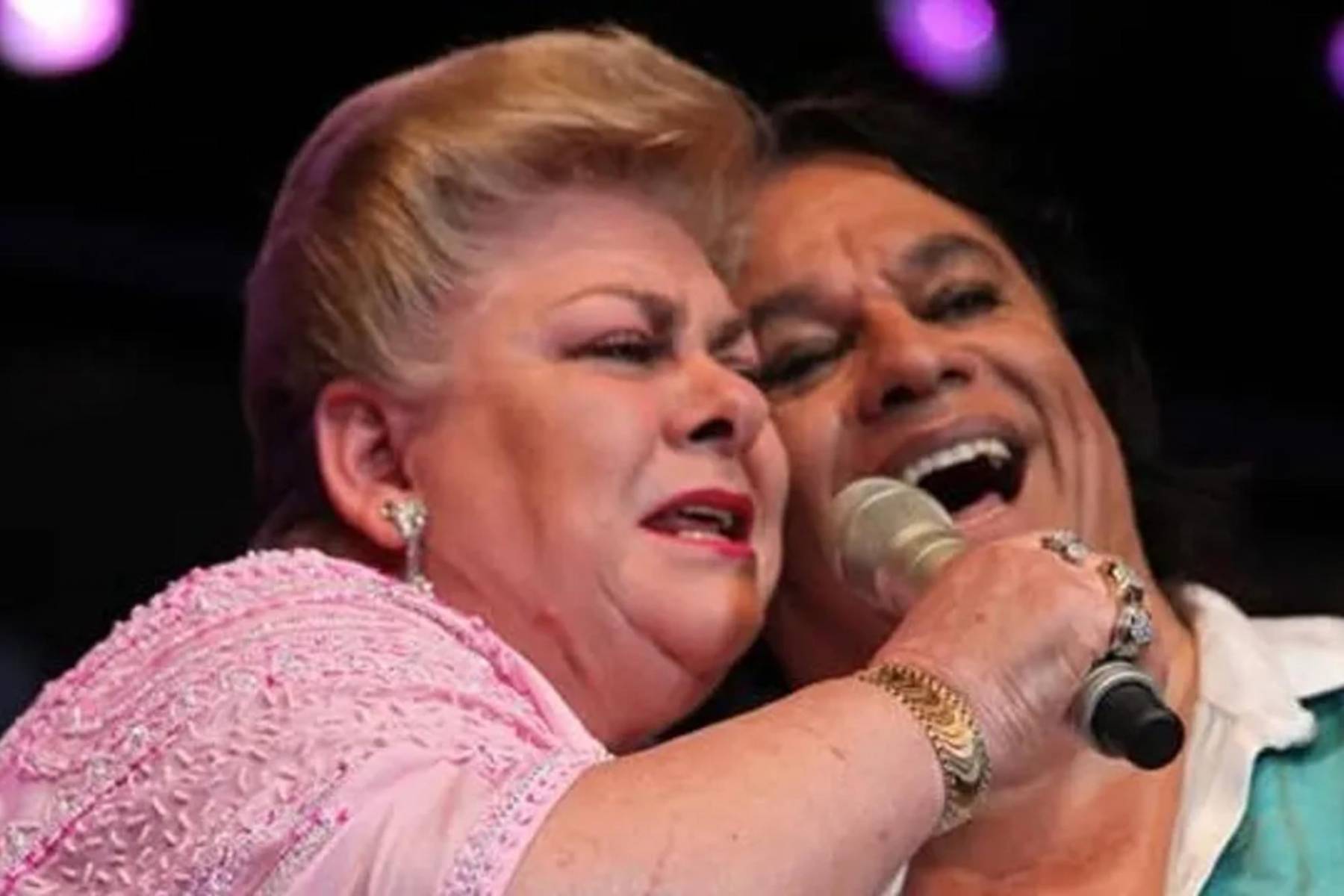 El 17 de febrero de 2025, la música mexicana perdió a uno de sus más grandes íconos, Paquita la del Barrio, quien falleció a los 77 años. Con su inconfundible voz y su estilo único, Paquita dejó una huella imborrable en la música ranchera. A lo largo de su carrera, se destacó por sus poderosas letras de empoderamiento femenino y su lucha por la justicia social, convirtiéndose en un símbolo de fuerza y resistencia. Su partida, aunque inesperada, marca el fin de una era, pero su legado perdurará por siempre en el corazón de los mexicanos y del mundo.