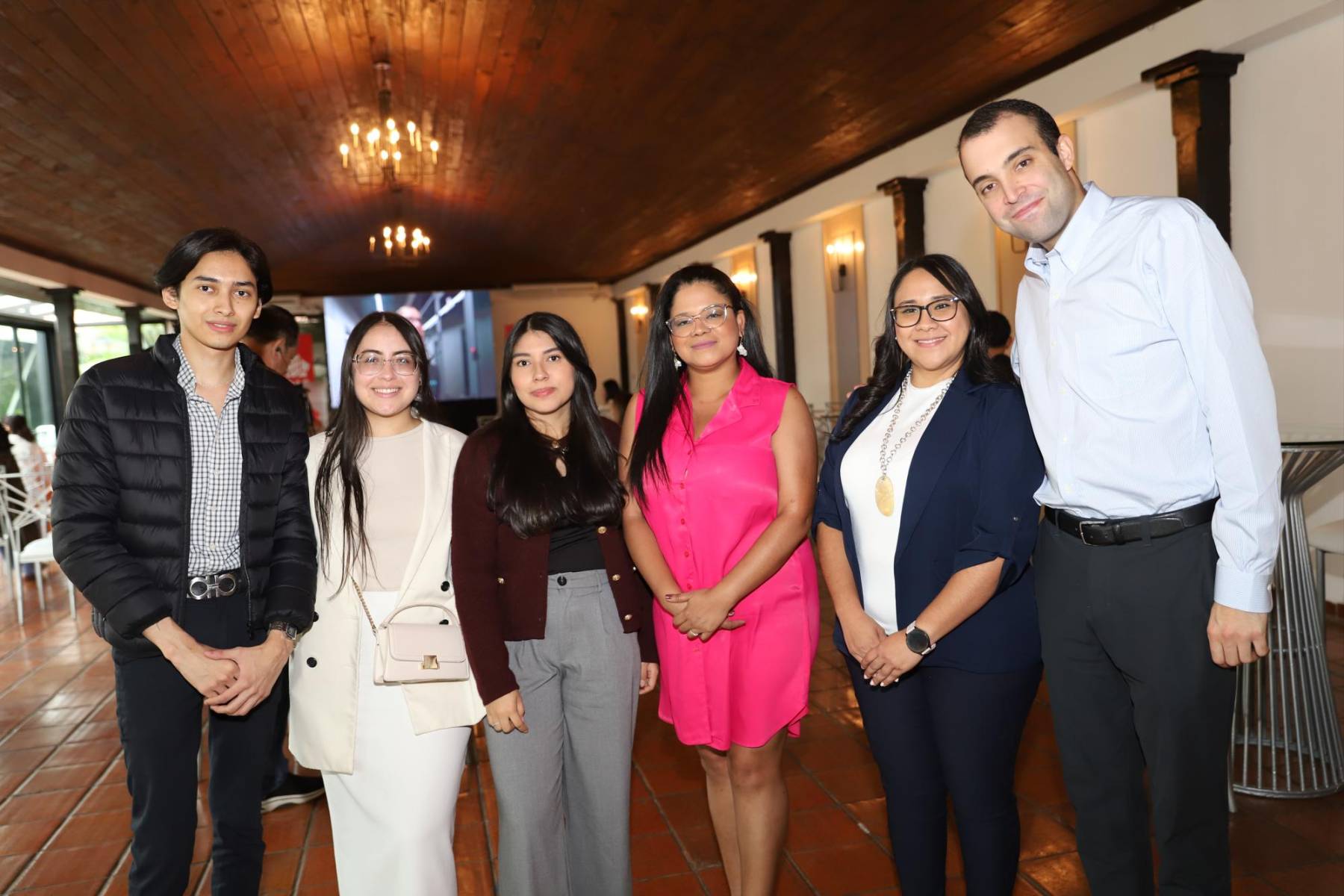 Edgardo Briceño, Cesia Espinal, Sugery García, Josselin Rueda y Miguel Atala.