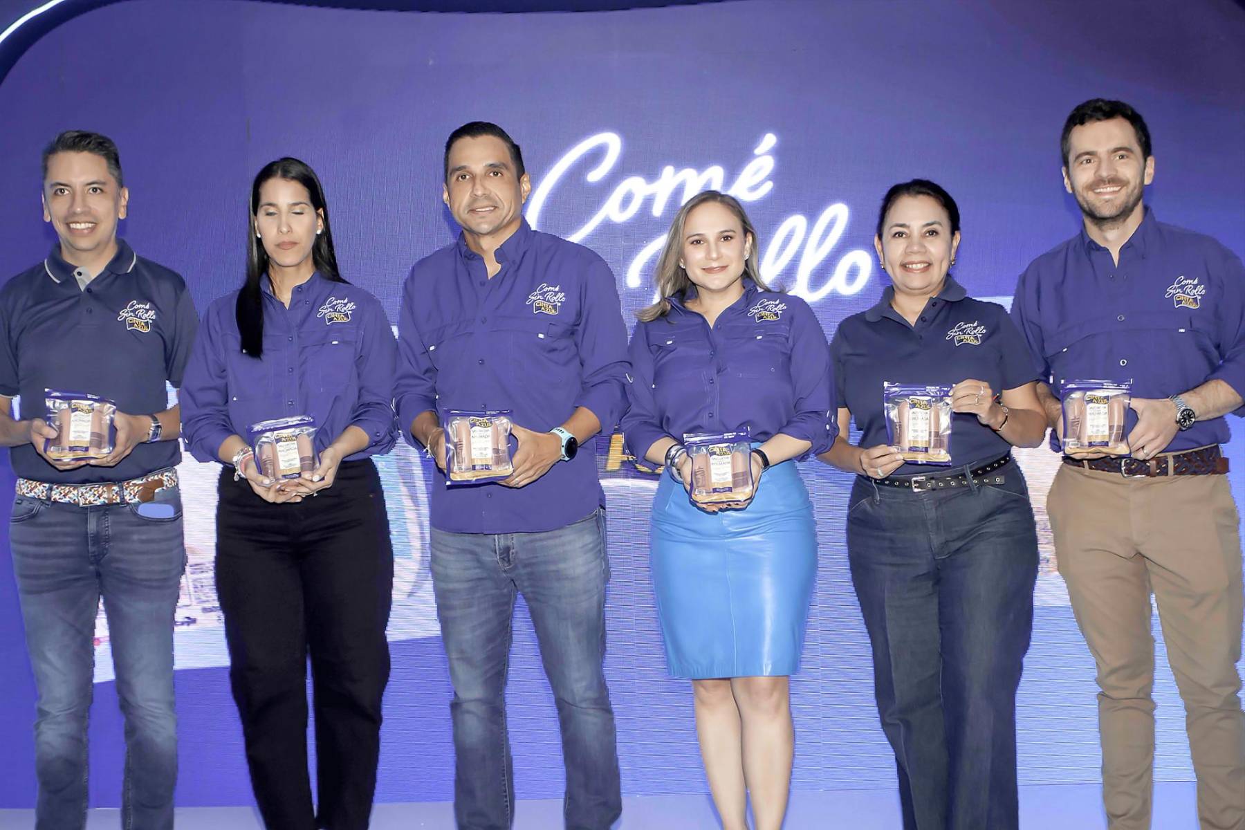 Asi fue el lanzamiento de Cinta Azul un nuevo producto premium