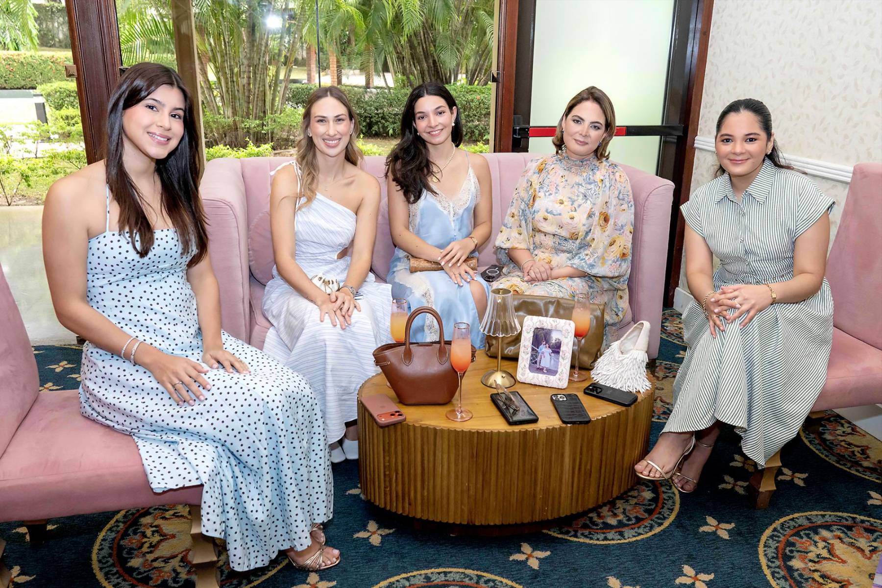 Alexia Aplicano, Lucianna Rietti, Isabel Leiva, Helga Nasser y Jessica Rodríguez.