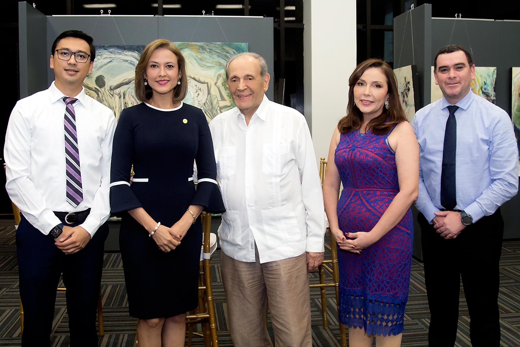 Luis Chau, Maira Lozano, Napoleón Larach, Nidia Manzanares y Raúl Herrera