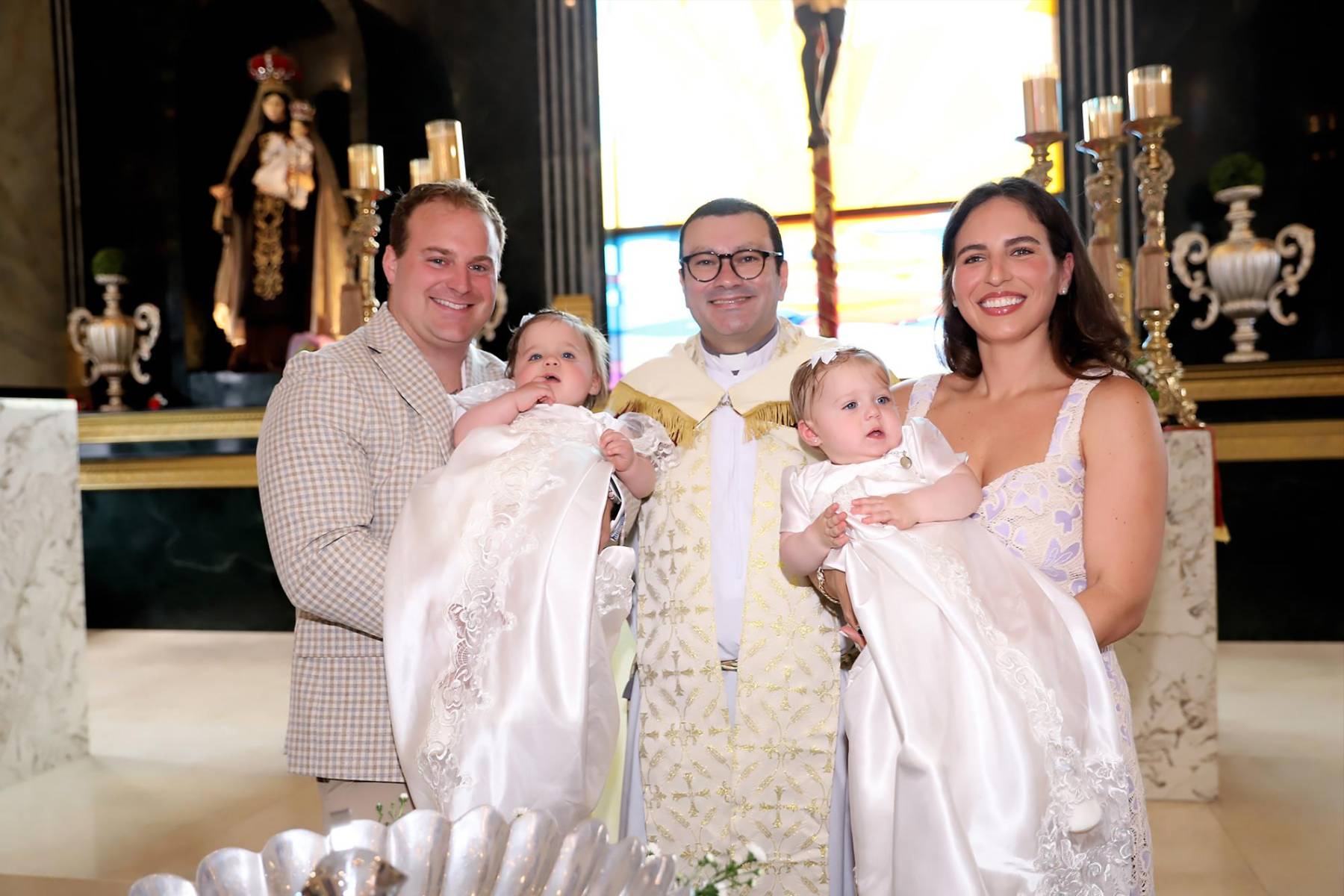 Bello e inolvidable el bautizo de Gia y Bella Herzog Cuculiza