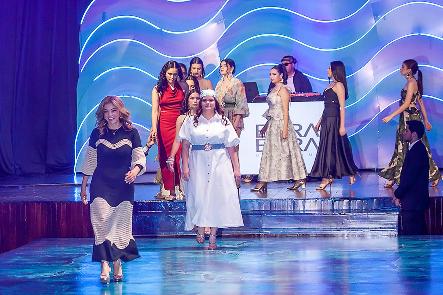 Senior Fashion Show 2026 de la Escuela Internacional Sampedrana, parte 1