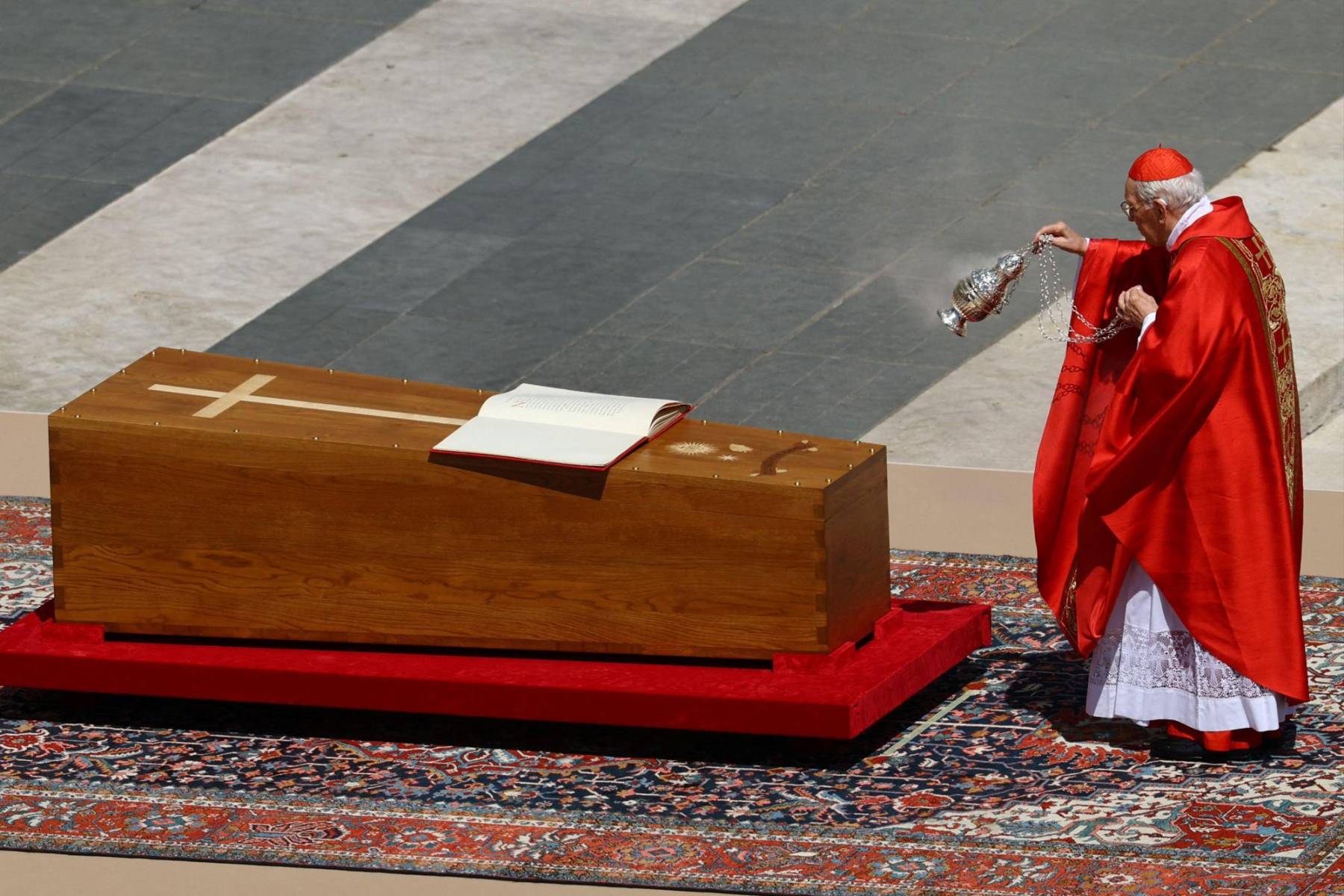 El Papa Francisco no solo cambió el rumbo de la Iglesia, sino que dejó una huella imborrable en millones de corazones. Su despedida fue, como su vida, un canto de fe, esperanza y amor al prójimo.