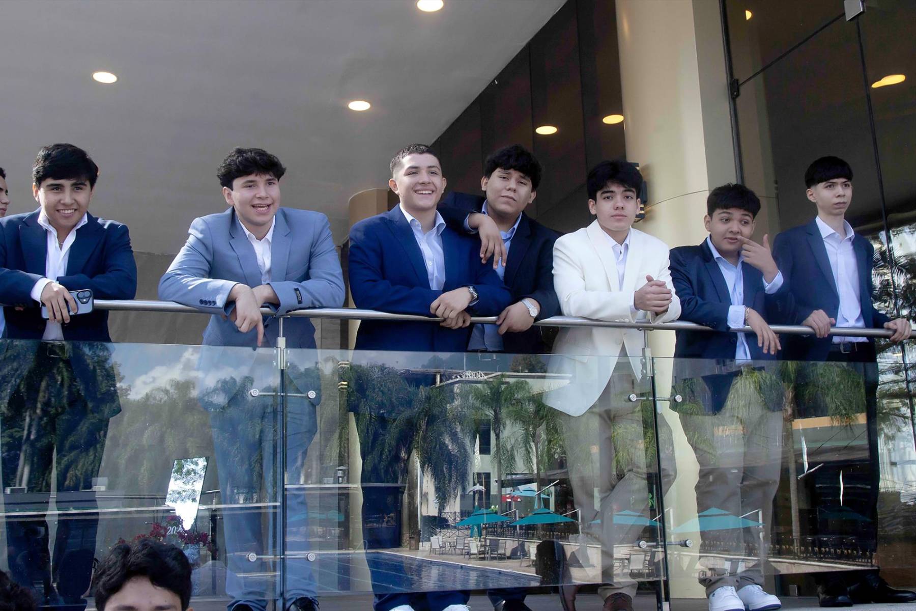 Los senior durante su senior breakfast en el salón Jordán del Club Hondureño Árabe.