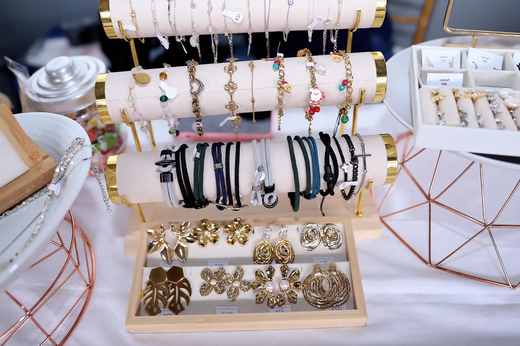 Grupo Flores presenta Bazar Creciendo Juntos en Tegucigalpa