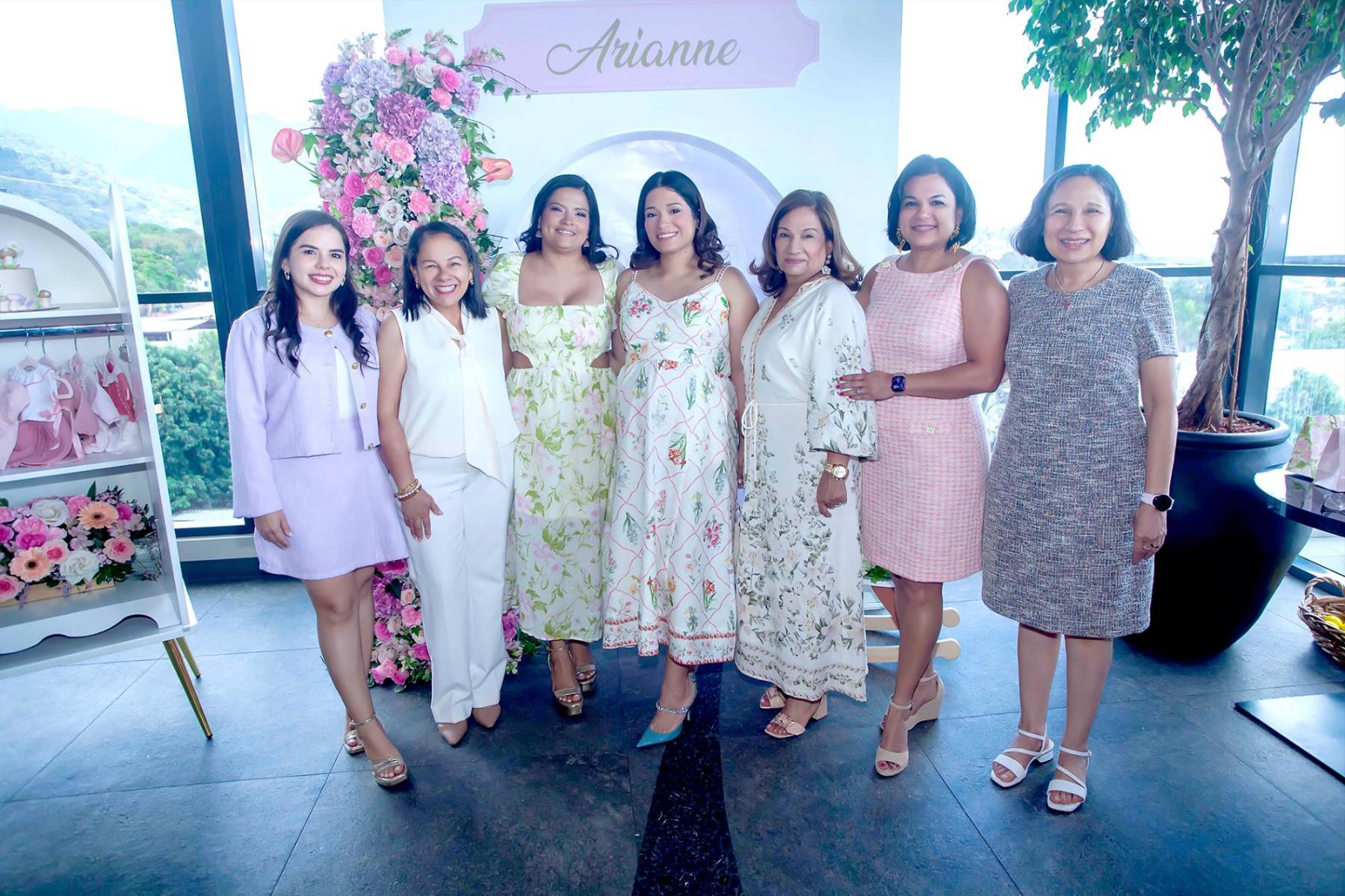Angela Enamorado, Angela Portillo, Stephanie Bados, Ana McCarthy, Ana de Bados, Clelia y Andrea Portillo