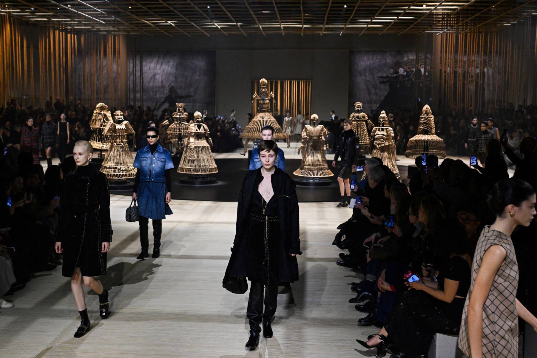 Dior presenta su colección FW 2024
