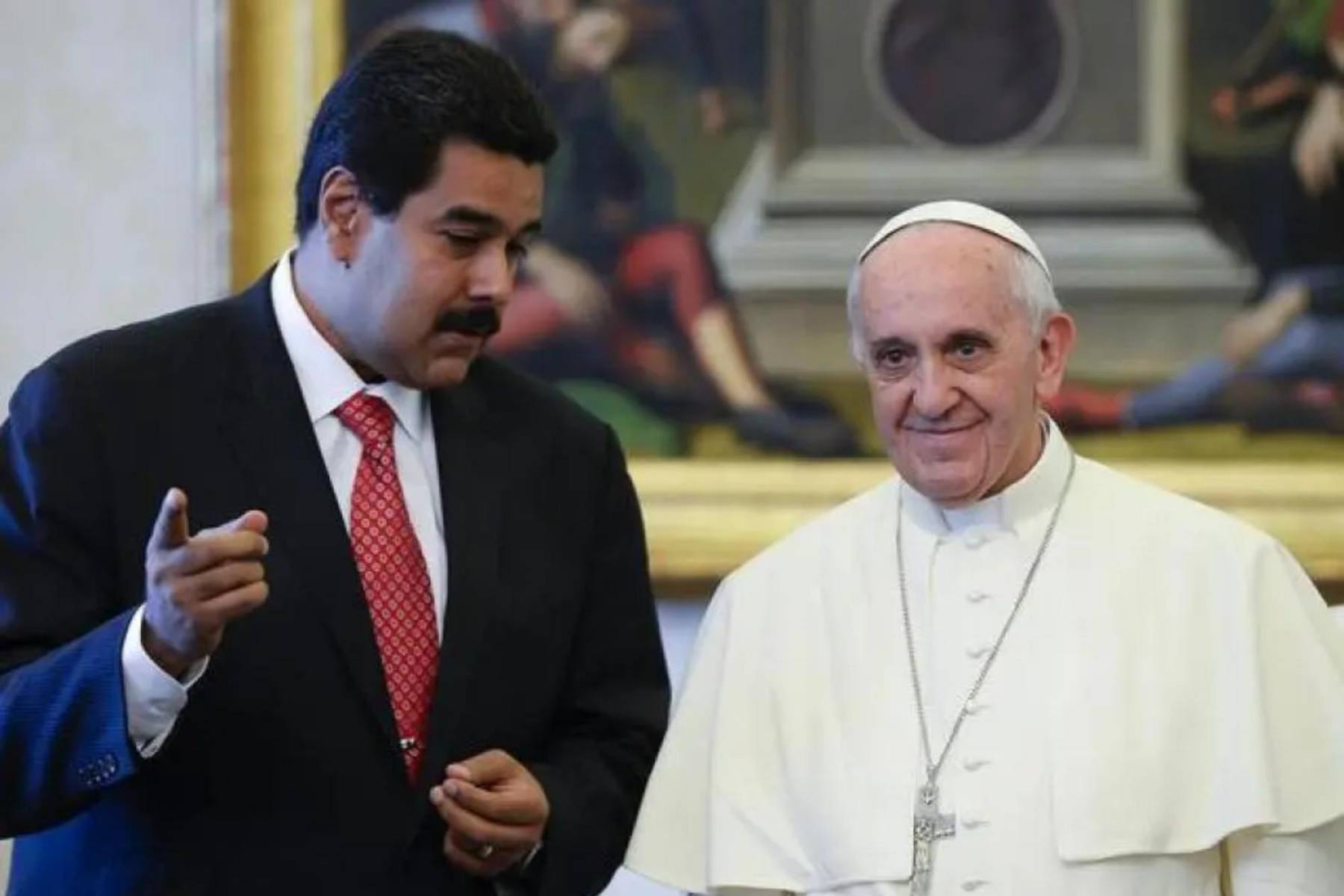 <b>Relaciones con el gobierno de Venezuela</b>La postura del Papa Francisco frente a la crisis política en Venezuela fue otra fuente de críticas. Su llamado al diálogo entre el gobierno y la oposición fue visto por algunos como una falta de condena más firme hacia el régimen de Nicolás Maduro.