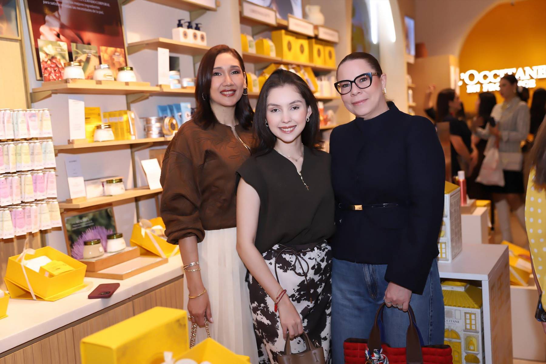 L’Occitane y Revista Estilo celebran la temporada con “Brilla con Nosotros”