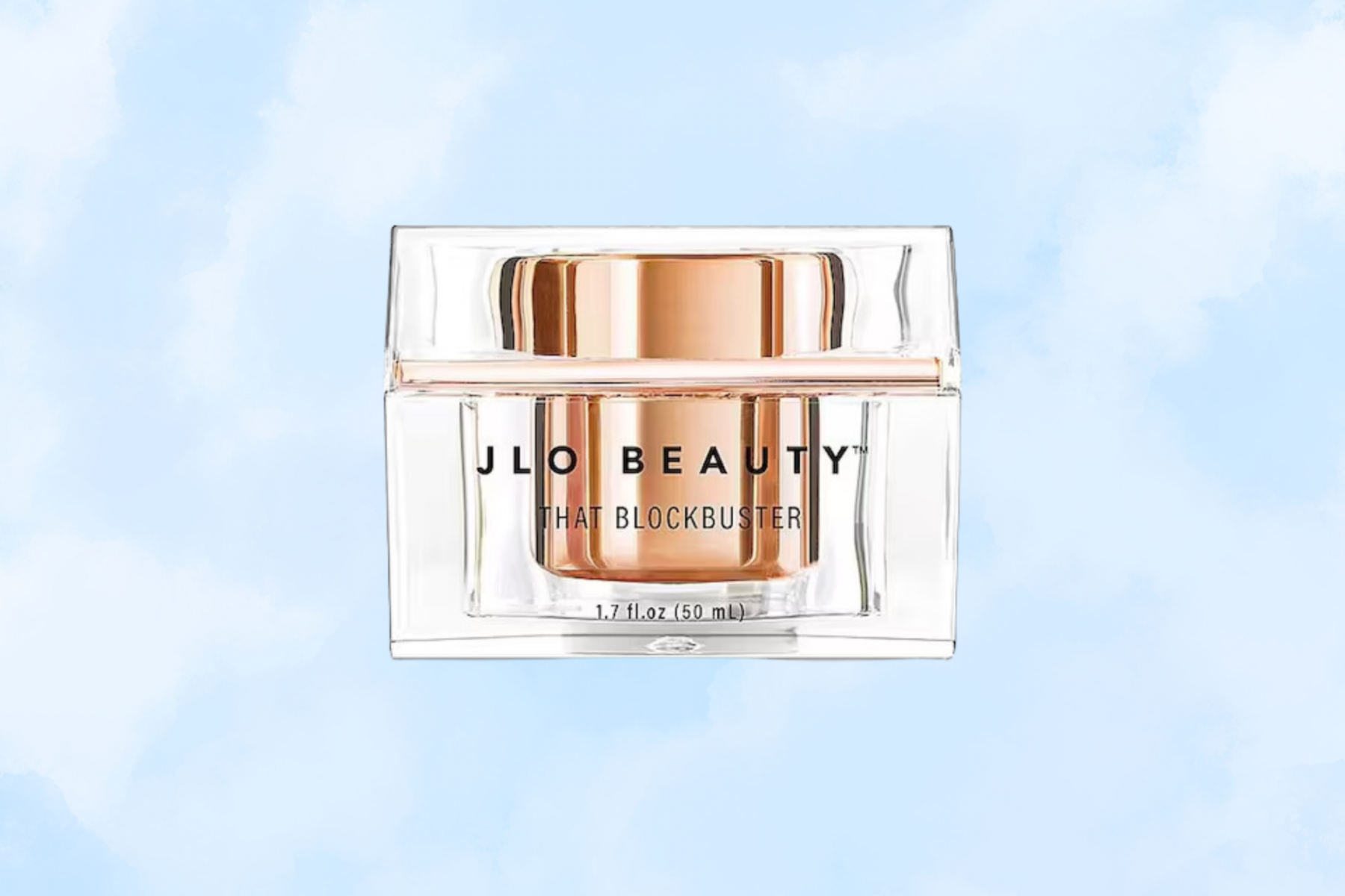 <b>That Blockbuster™</b>: JLo aplica su crema hidratante favorita, que retiene la hidratación y protege el colágeno con su mezcla de ácido hialurónico, péptidos, niacinamida y carnosina, asegurando una piel bien nutrida y libre de sequedad.