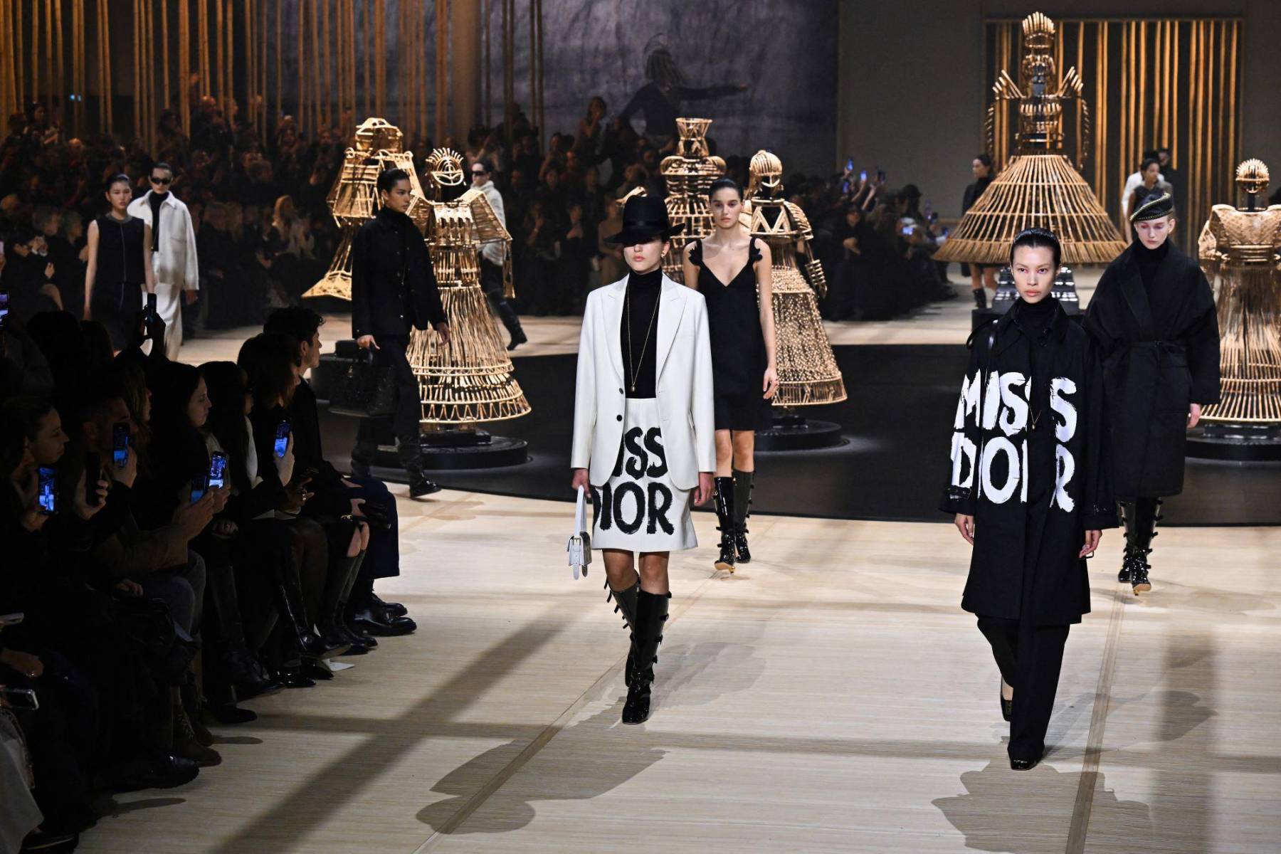 Dior presenta su colección FW 2024