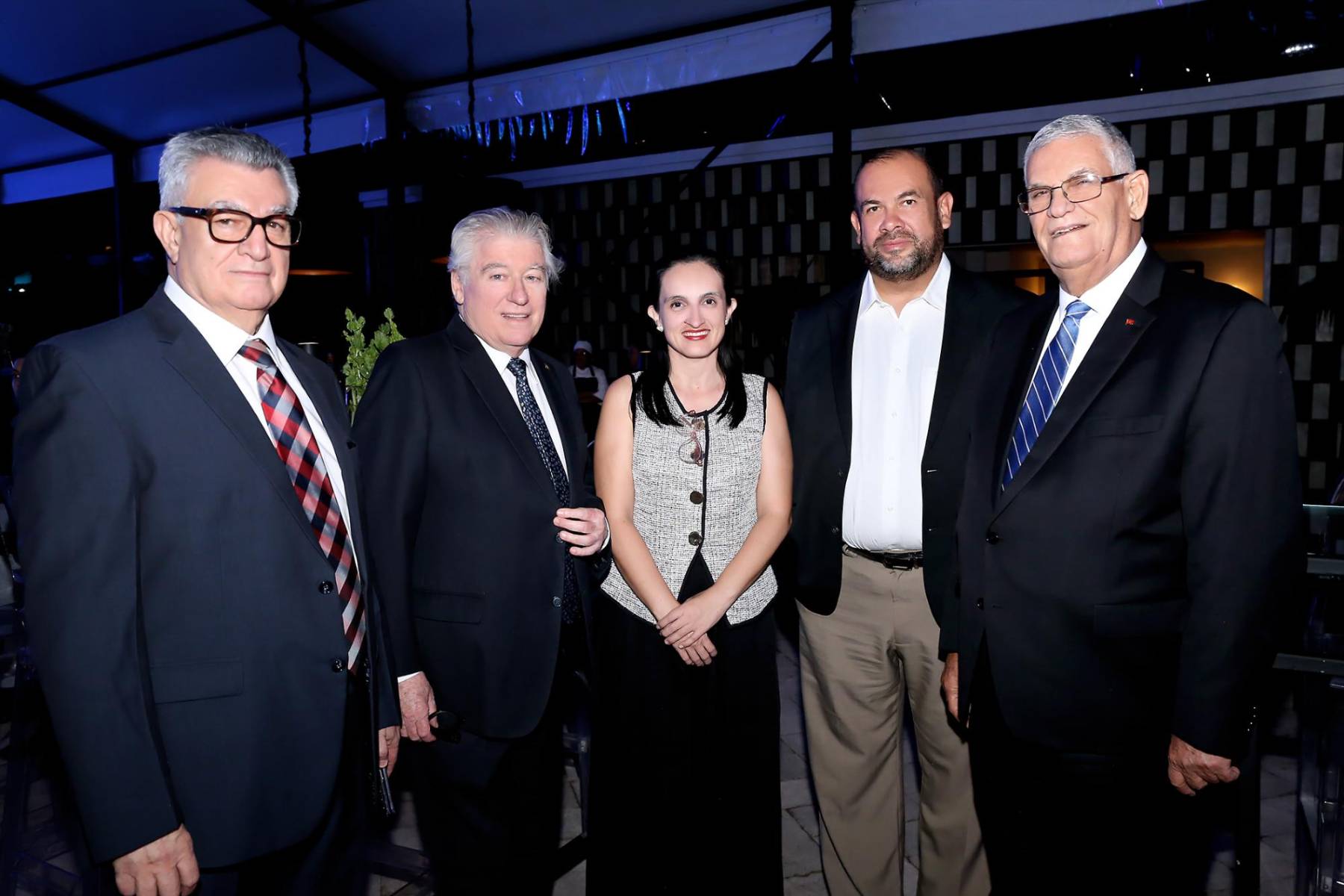 Douglas Baggia, Antonio Tavel, Tirza López, Daniel López y Juan Bendeck. 