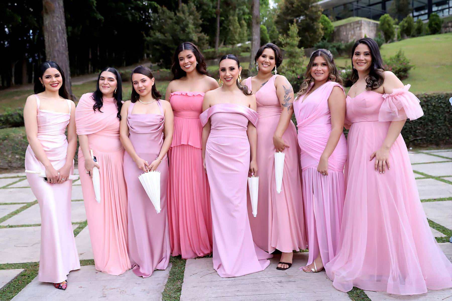Marcela Arias, Andrea Erazo, Andrea Mejía, María Beatriz López, Alejandra Denise, María Fernanda Villarreal, Karla Urquia y Ana Villarreal.