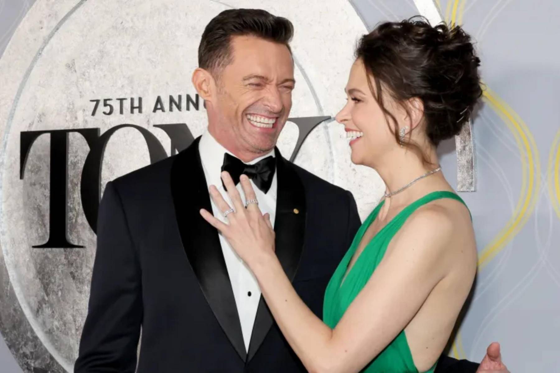 La unión de dos figuras tan relevantes en el teatro musical ha sido celebrada por sus fans y colegas. Representan el espíritu de Broadway, donde las historias de amor no solo se desarrollan en el escenario, sino también en la vida real. 