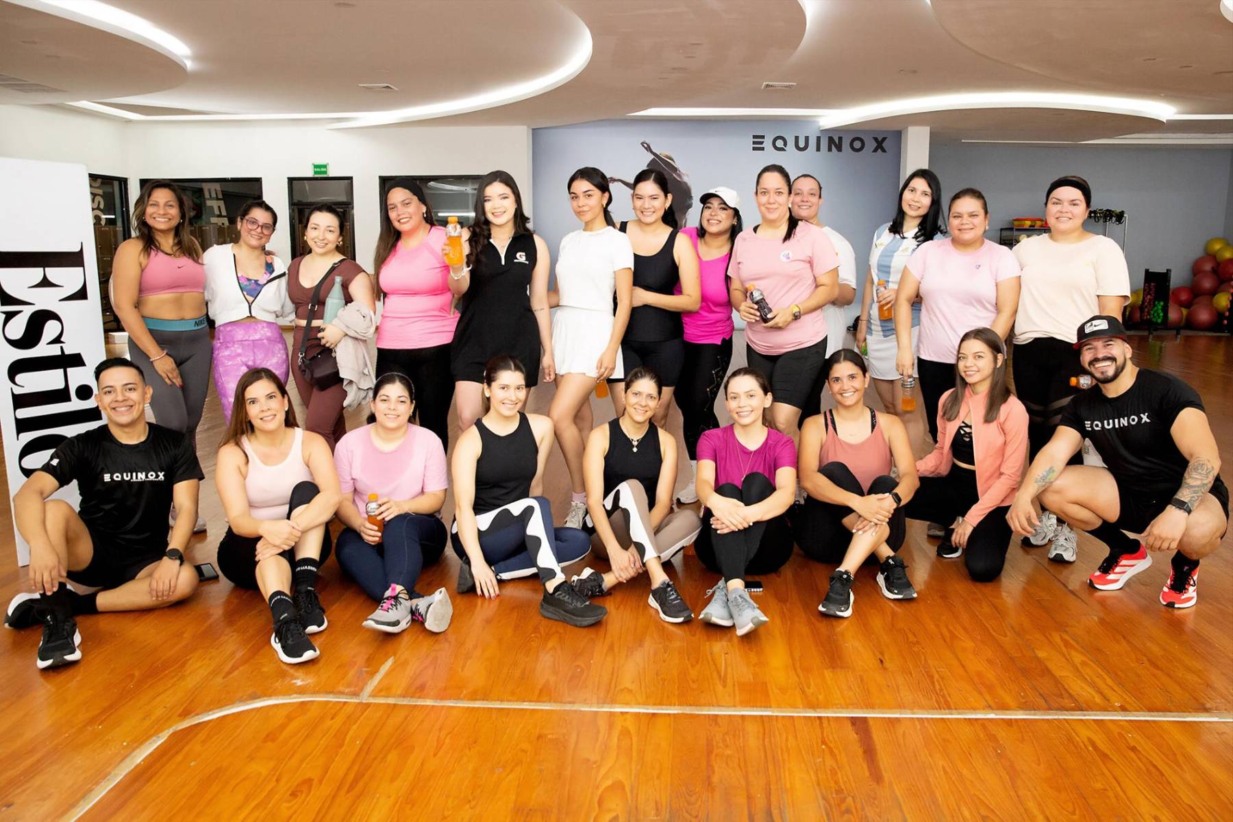 Como parte de las actividades de Girl Boss 2026, las participantes disfrutaron de Dance &amp; Glow, una experiencia recreativa realizada de forma simultánea en los gimnasios Equinox de Tegucigalpa y San Pedro Sula, donde compartieron una enérgica clase de baile enfocada en el bienestar y la diversión. La jornada también contó con el apoyo de importantes aliados: en San Pedro Sula, Supermercados Colonial ofreció snacks para las asistentes, mientras que en Tegucigalpa, Gatorade proporcionó bebidas para mantenerlas hidratadas durante toda la actividad.