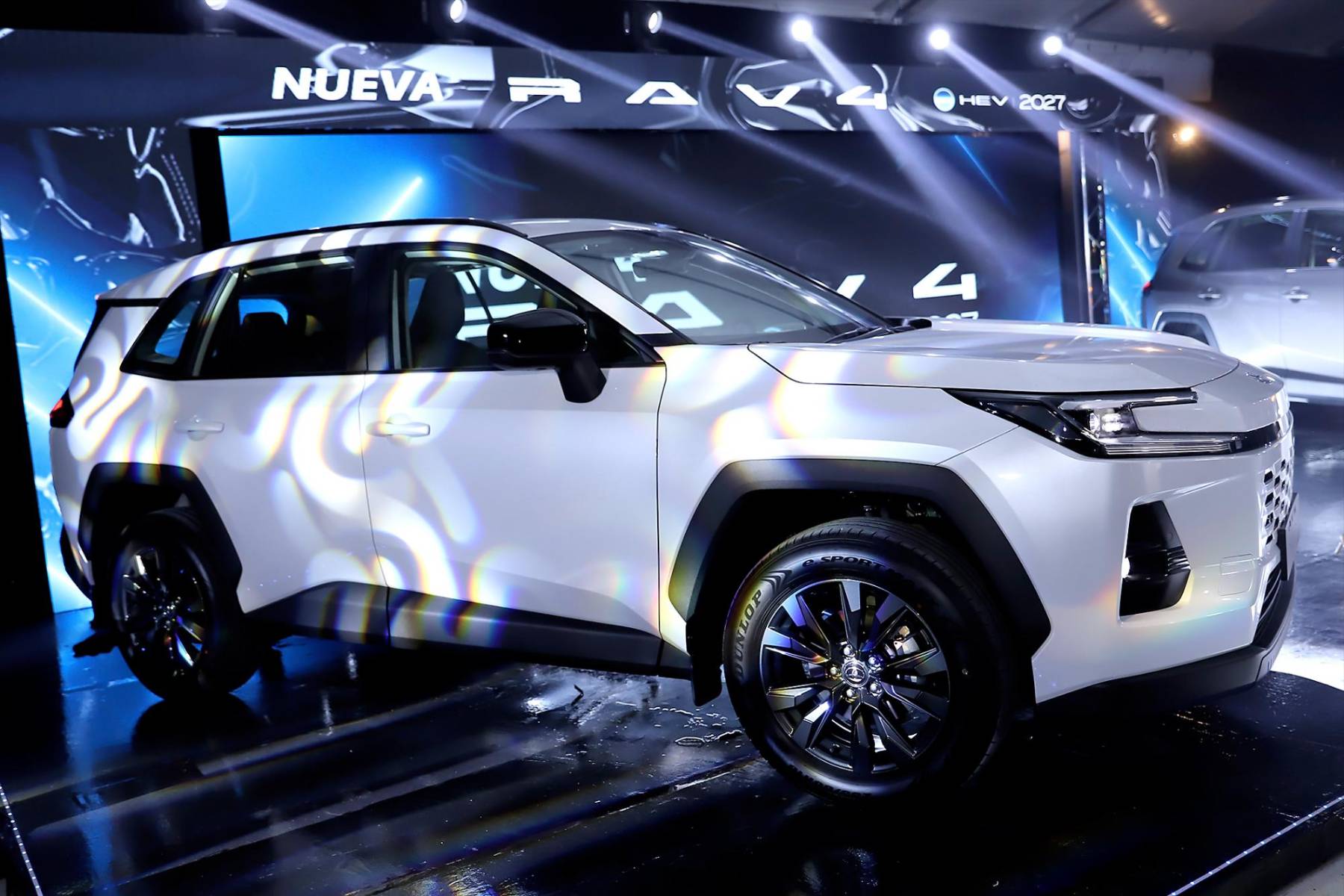Así se vivió el lanzamiento de la Toyota RAV4 Hybrid 2027
