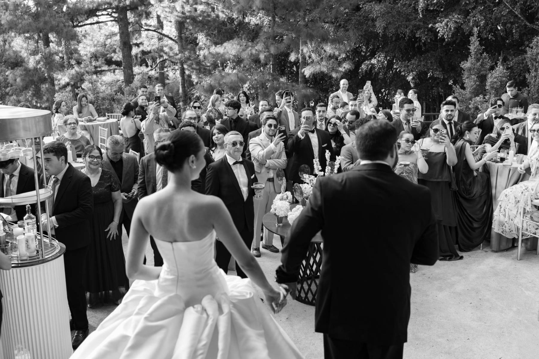 En la hora de cóctel los novios sorprendieron a los invitados con mixología de Citrus y una serenata por mariachis