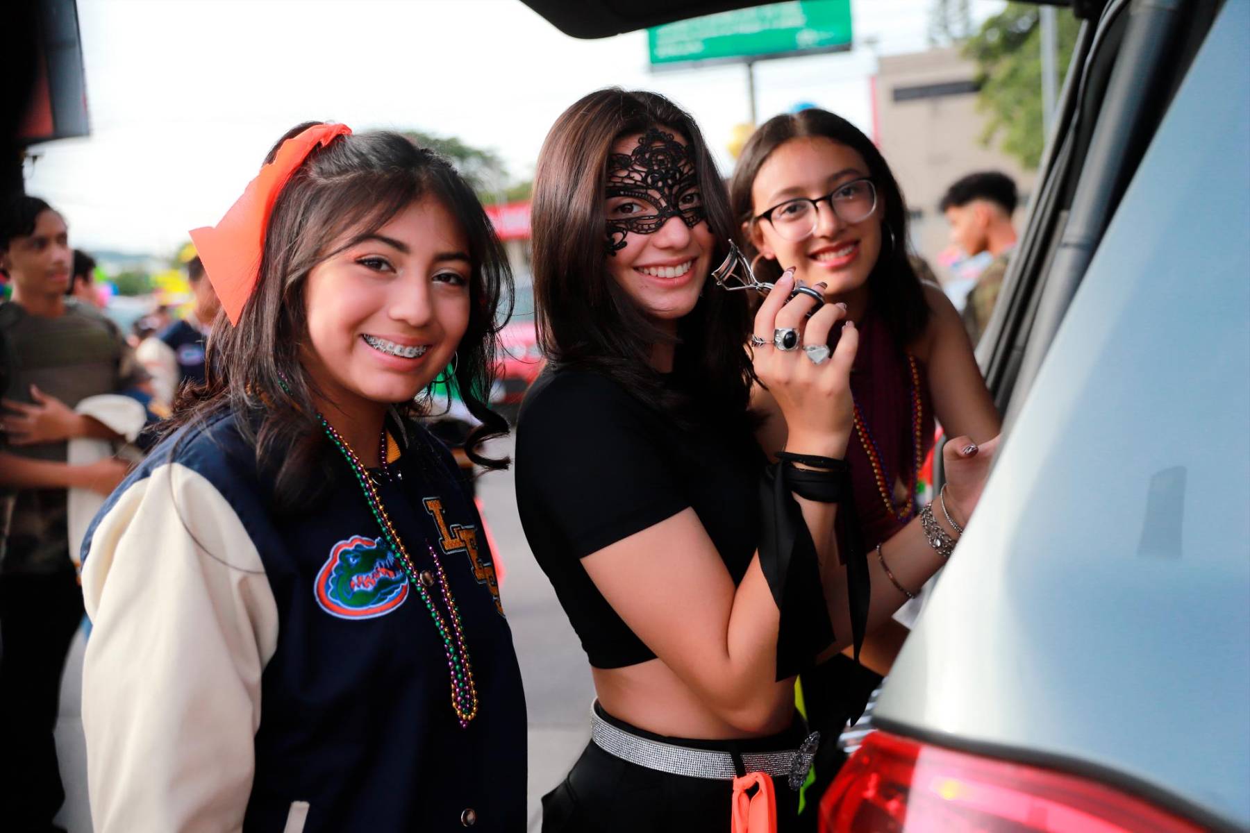 Ana Bello, Lia Rodas y Avril Velásquez.