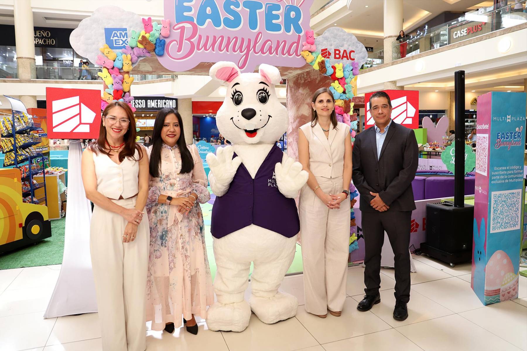 Multiplaza inaugura Easter Bunnyland