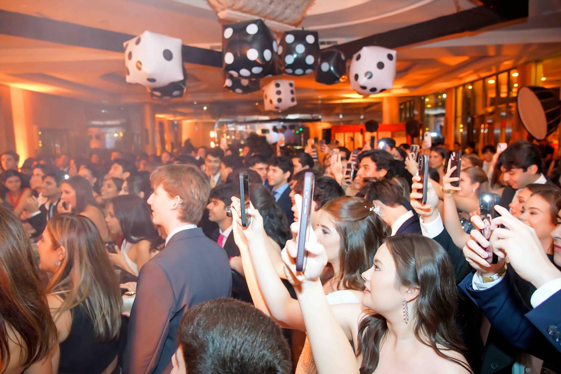 Así fue la Monopoly Prom Night de la EIS 2026