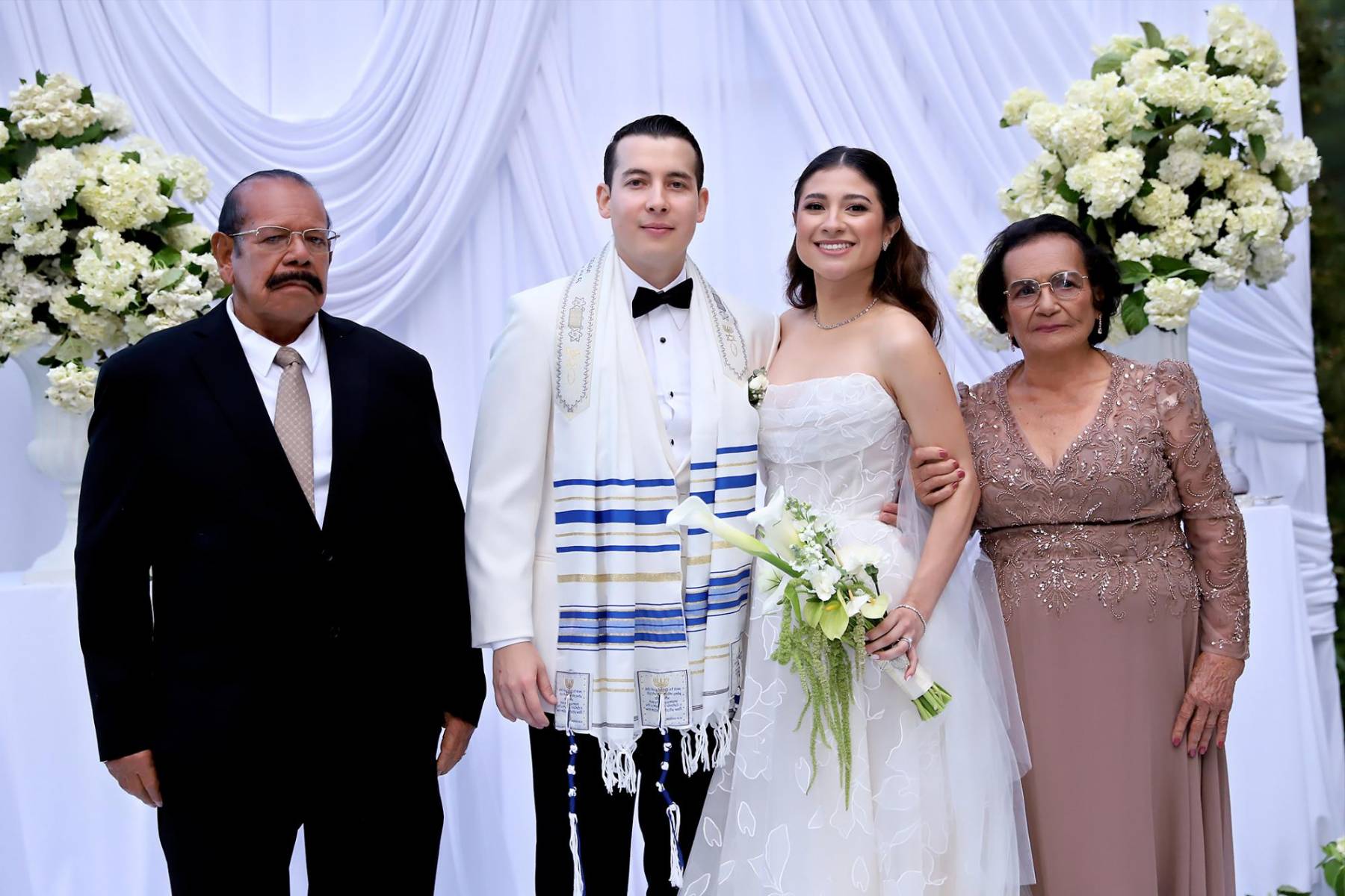 Fausto Perdomo, Dennis Cano, Paola Perdomo y Aminta Perdomo.