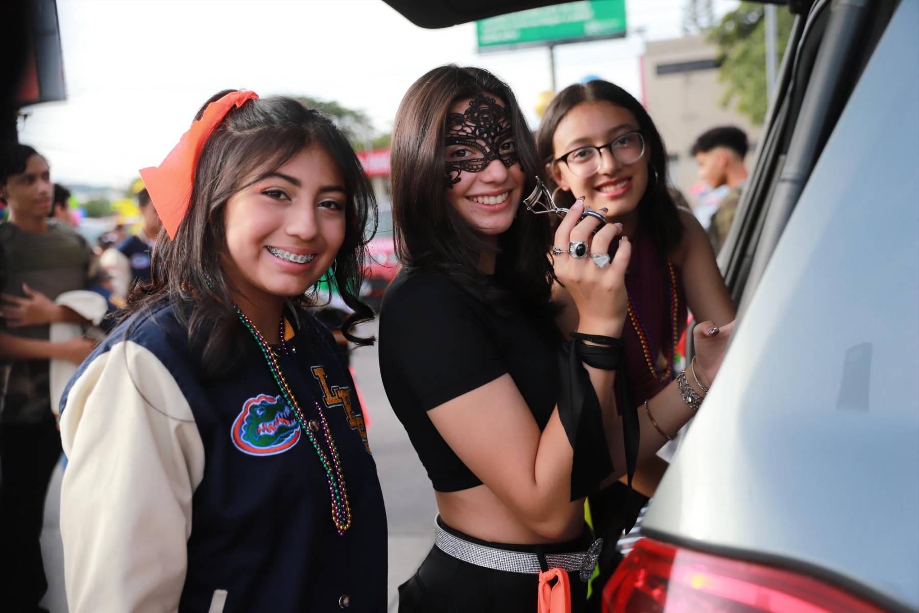 Ana Bello, Lia Rodas y Avril Velásquez.
