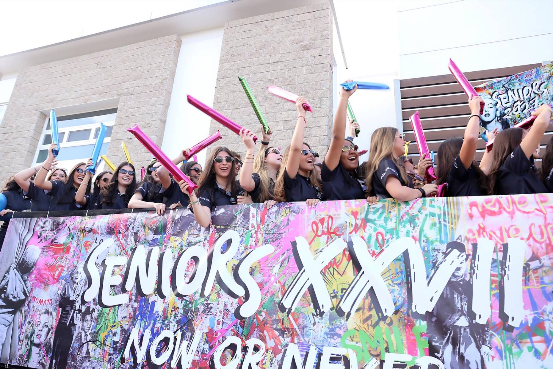 Senior entrance 2027 de la Escuela Americana