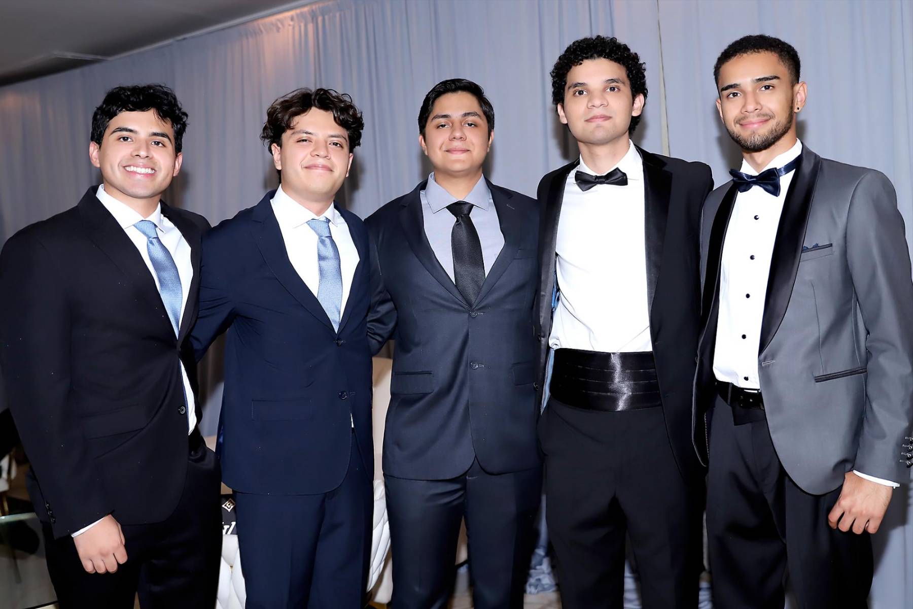Invitados a la Prom 2026 de la Academia Los Pinares