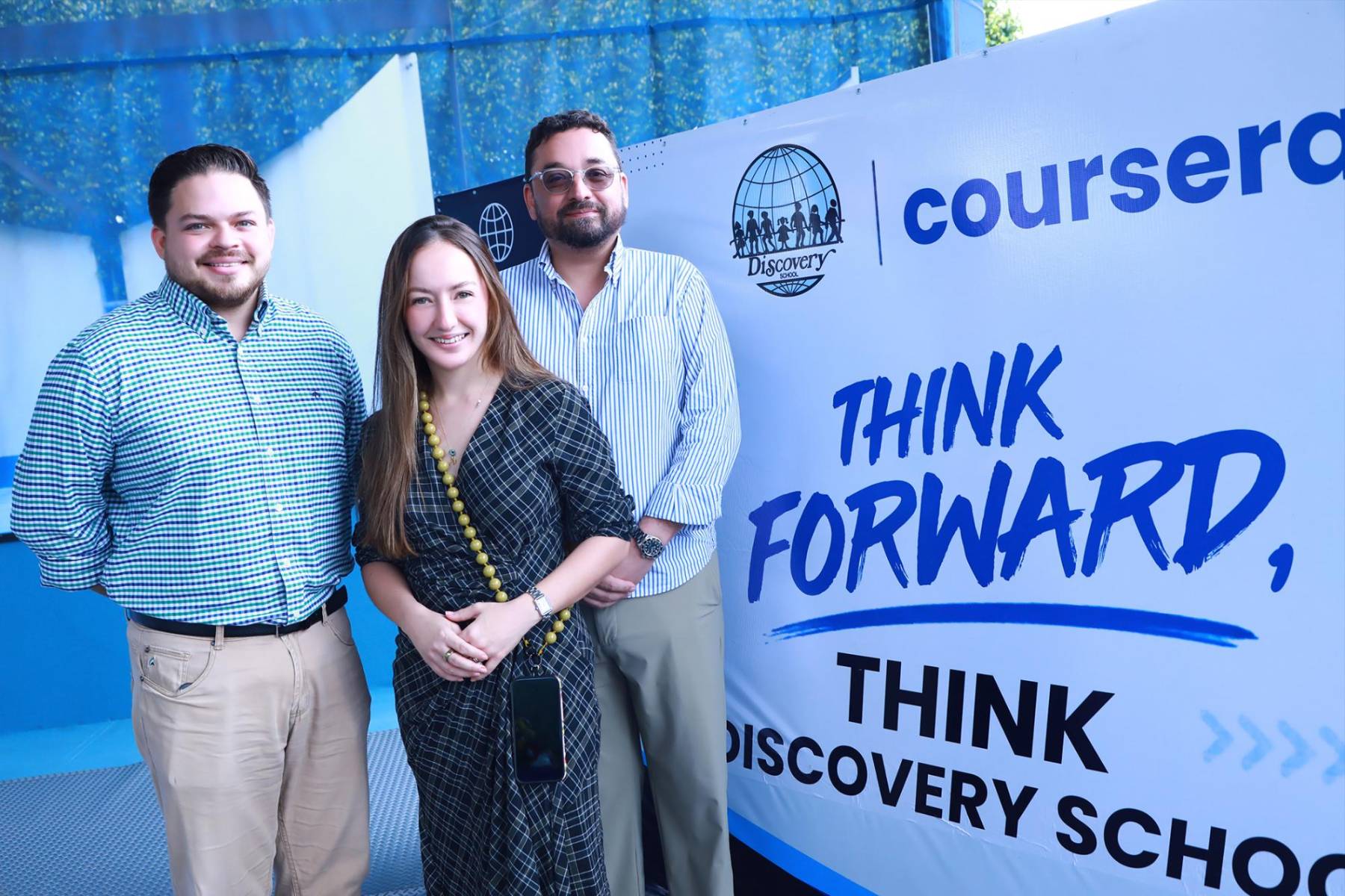 Discovery School y Coursera formalizan alianza estratégica