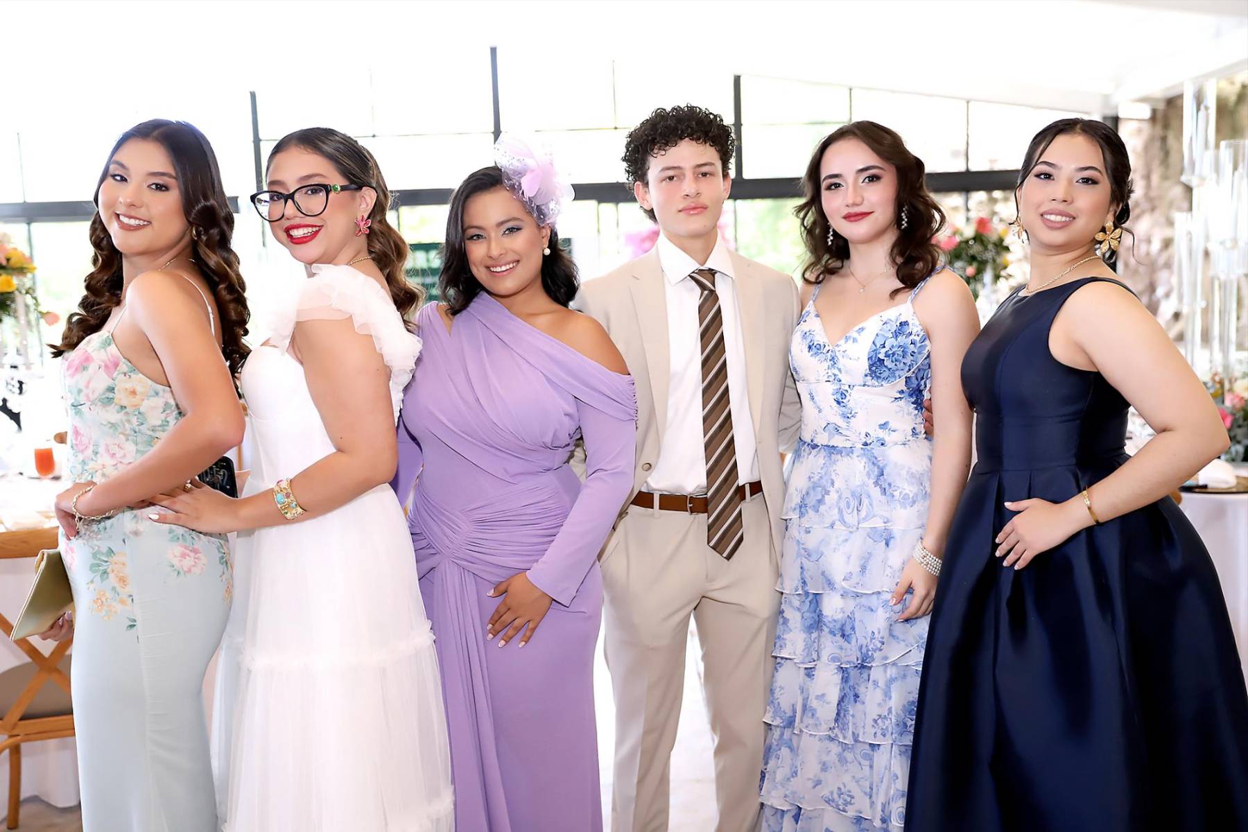 Joanie , Adriana Andino, Rebeca Castillo, Marvin Trocez, Chiara Giarelli y María José Padilla.