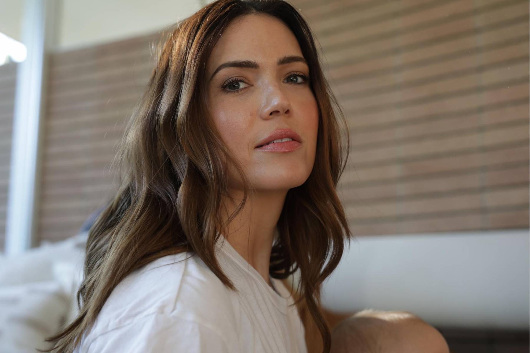 <b>Mandy Moore</b>La actriz y cantante evacuó con sus hijos y mascotas. Publicó historias en Instagram mostrando el humo cerca de su vivienda y agradeciendo a los rescatistas por su trabajo incansable.