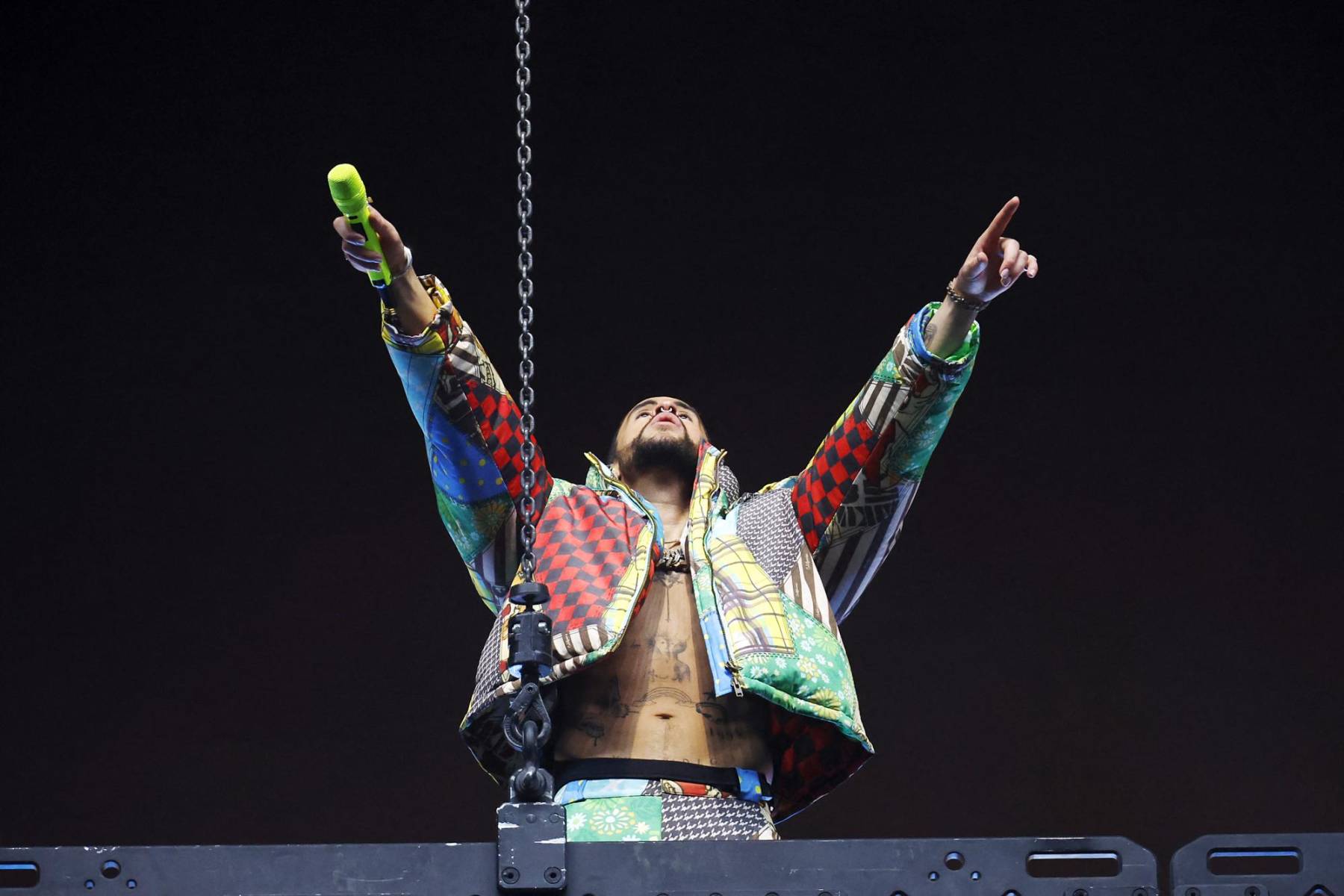 Bad Bunny ofreció un energético concierto de dos horas en las que confirmó la razón por la que fue elegido para encabezar el line up