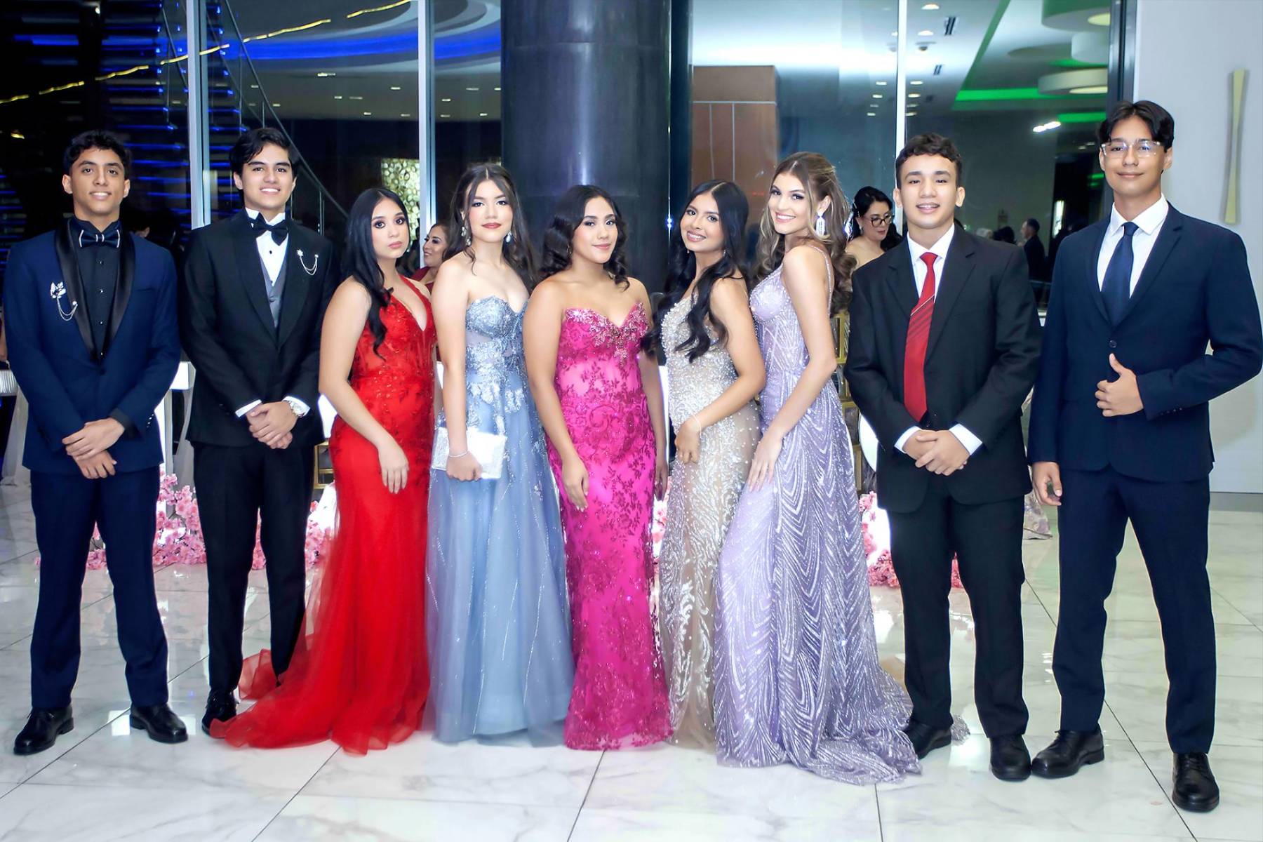 Matías Herrera, Stefano Pazetti, Kimberly Chinchilla, Daniela Paz, Adriana Argueta, Ashley Matehu, Andrea Guzmán y Marco Recinos.