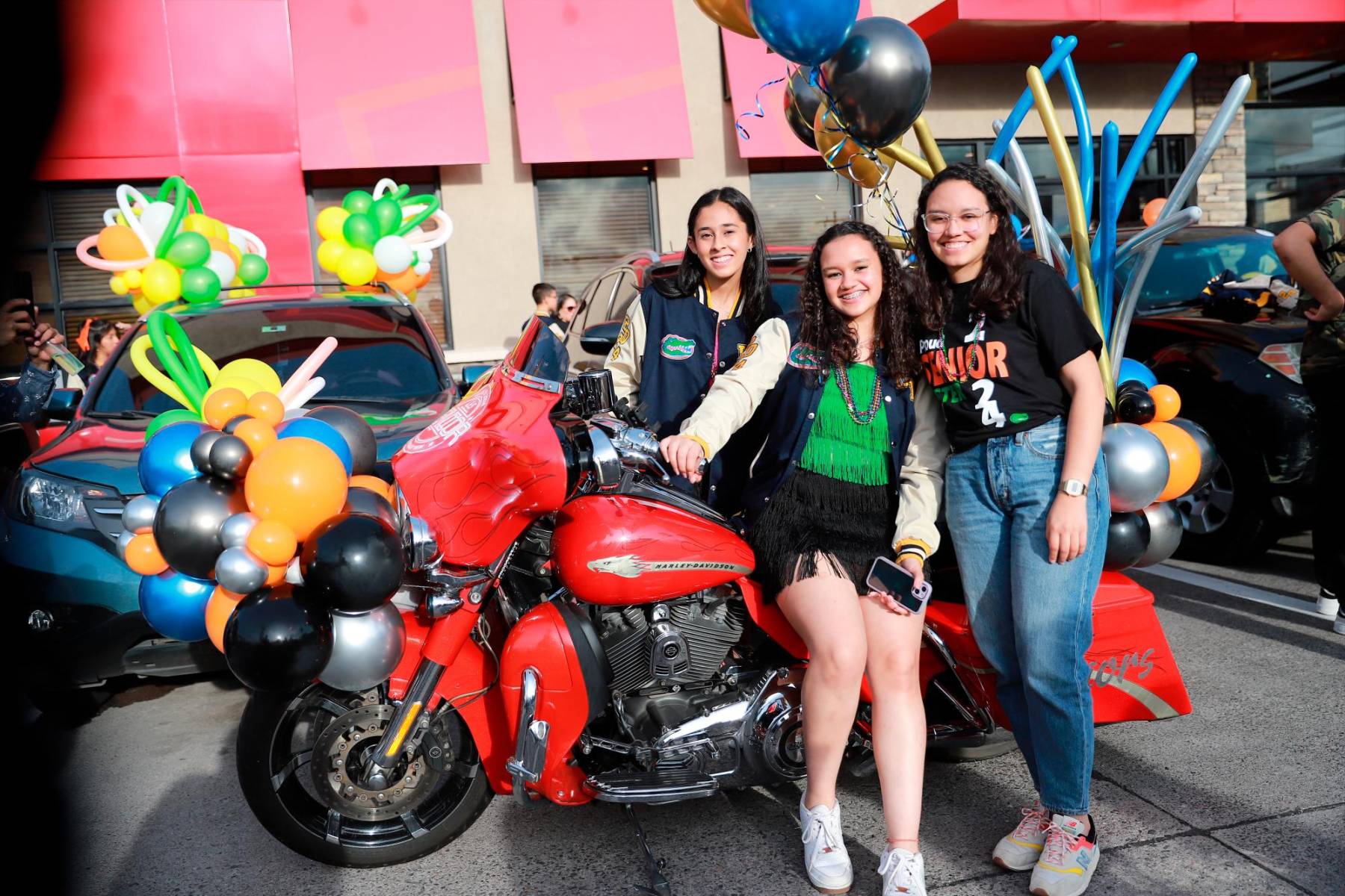 Victoria Moreno y Valeria Garcia.