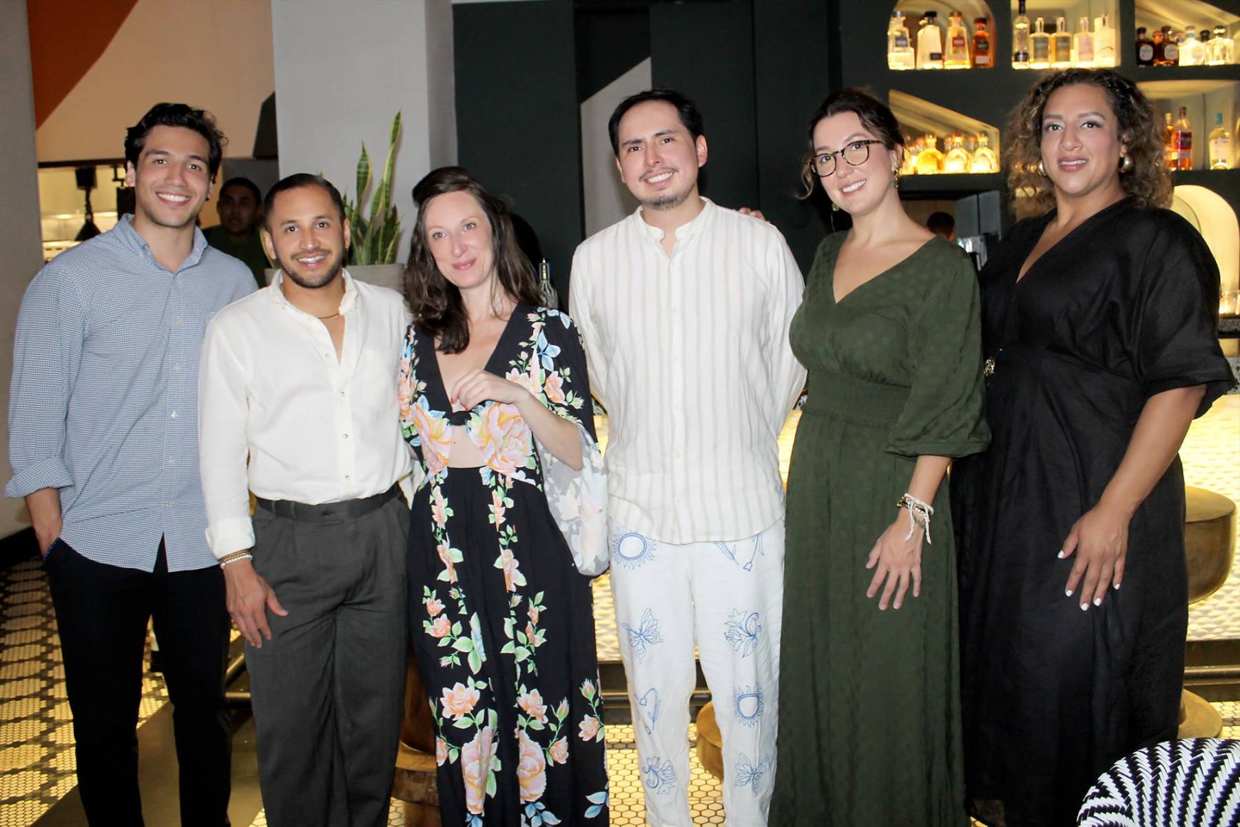 Roberto Zelaya, William García, Fernanda Menguetti, Claudia Arias y Stephanie Tablada.