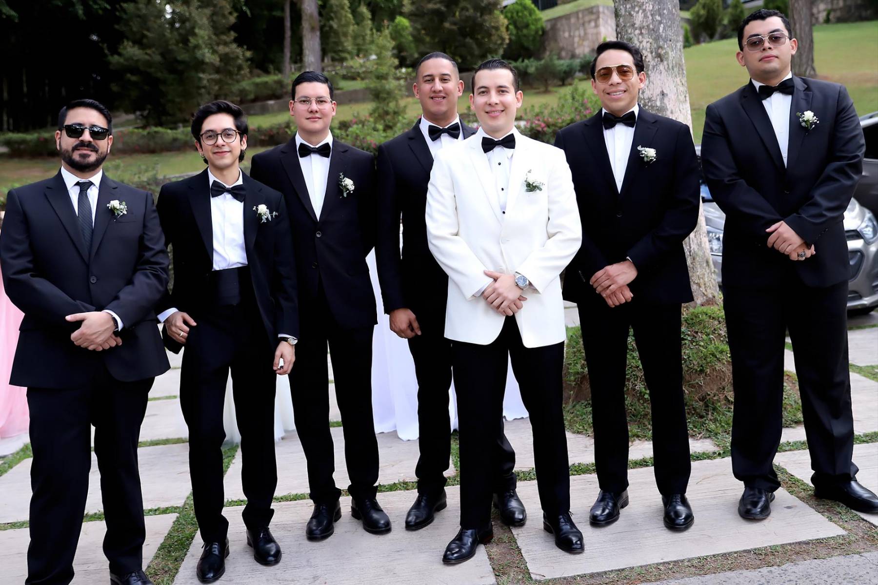 Carlos Talavera, Luis Erazo, Diego Cano, Rafa Cano, Denis Cano, Eduardo Cano y Jean Moya.