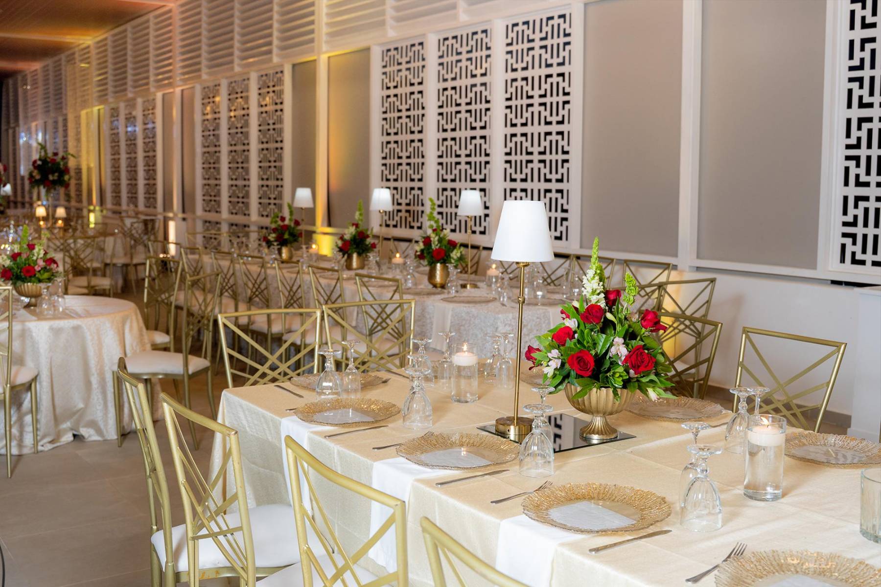 Más de 300 invitados compartieron en un ambiente elegante y sofisticado en el recién inaugurado salón de eventos del Club de Padel Ciudad Casa Blanca