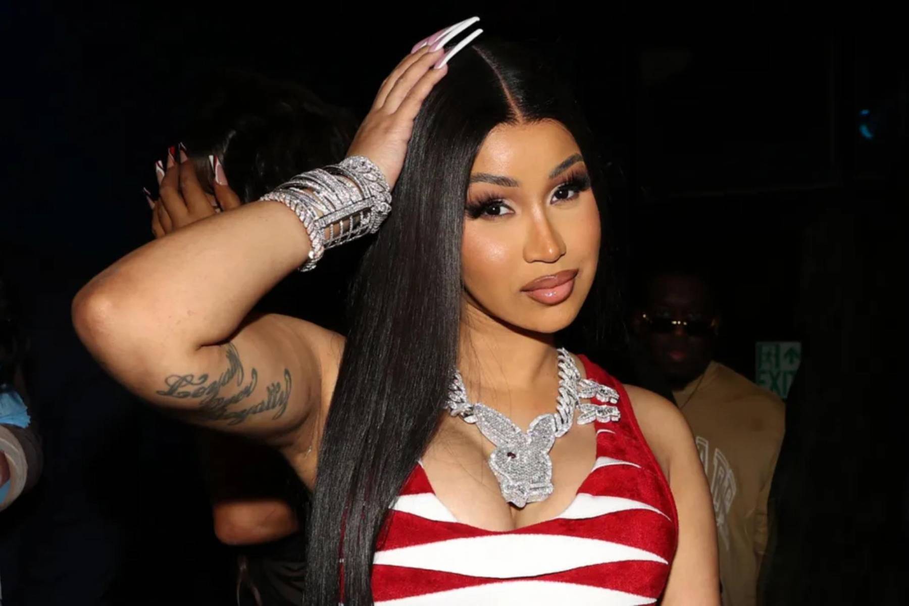 <b>Cardi B</b>Separada de Offset en 2024, la rapera neoyorquina sigue soltera y empoderada, dominando el hip-hop con su estilo único.