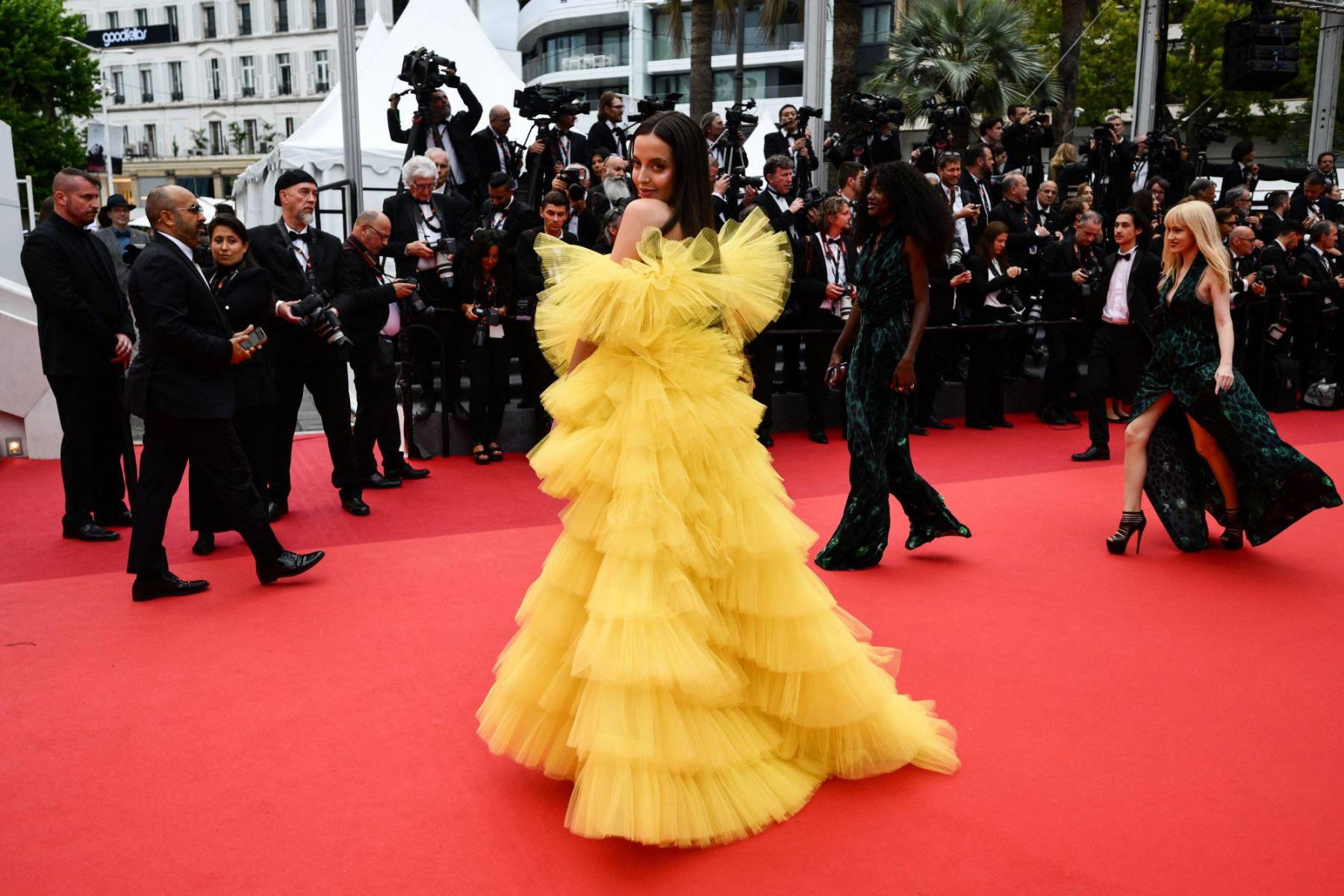 Los vestidos dramáticos triunfan en Cannes